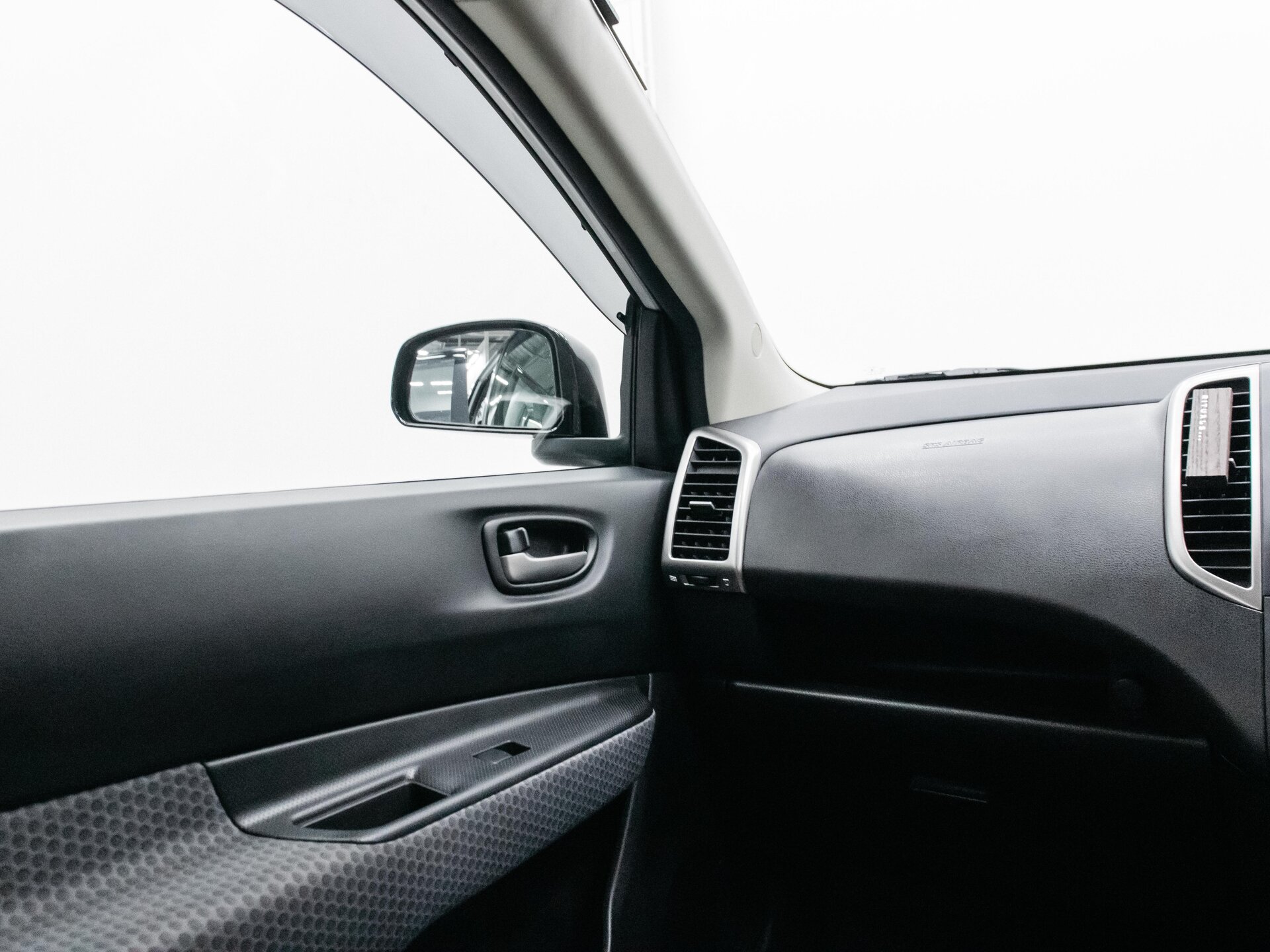 Nissan Wingroad 2018 12