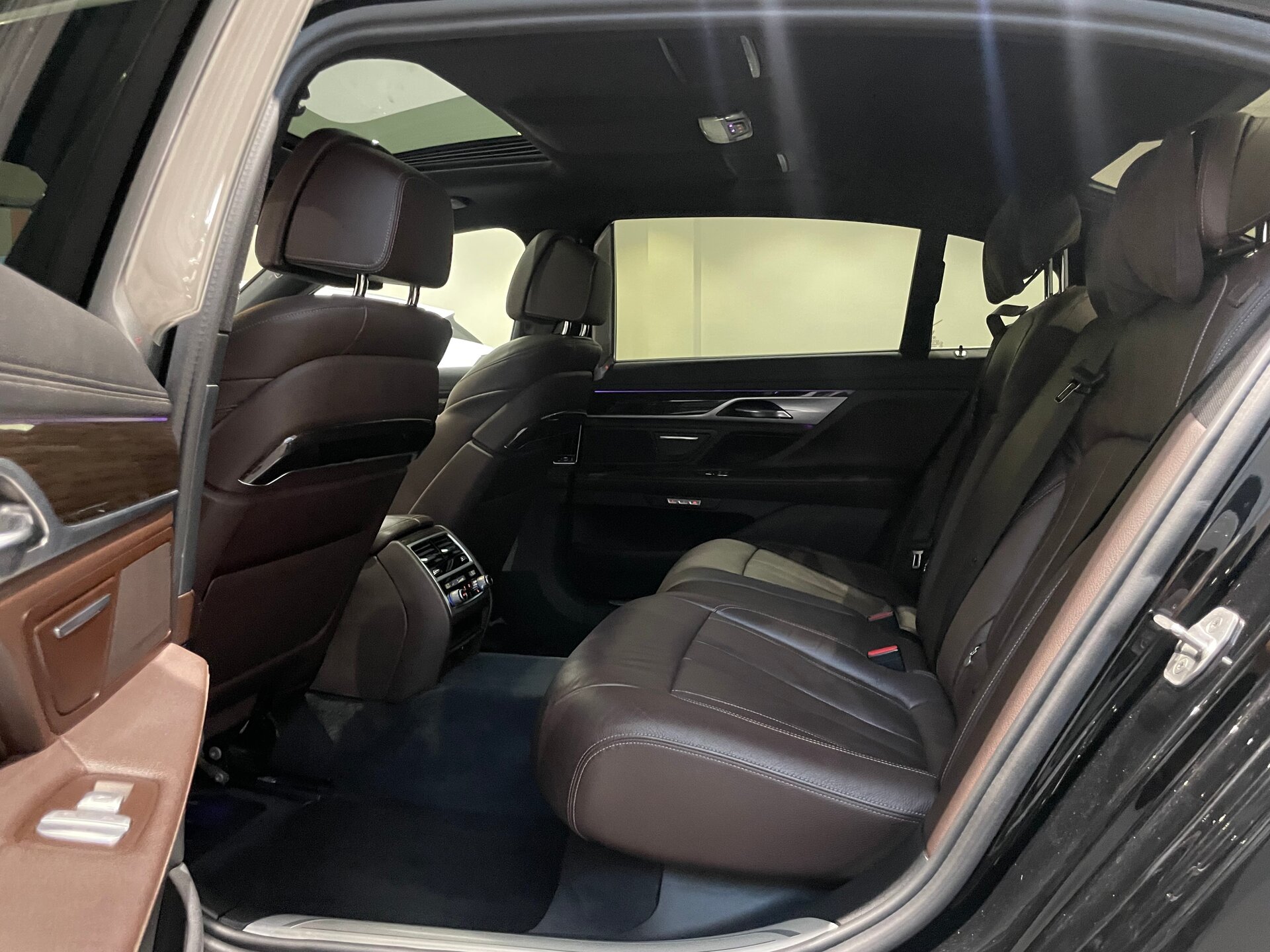Автомобиль BMW 7 серии 730Ld xDrive 3.0d AT (265 л.с.) 4WD - 9