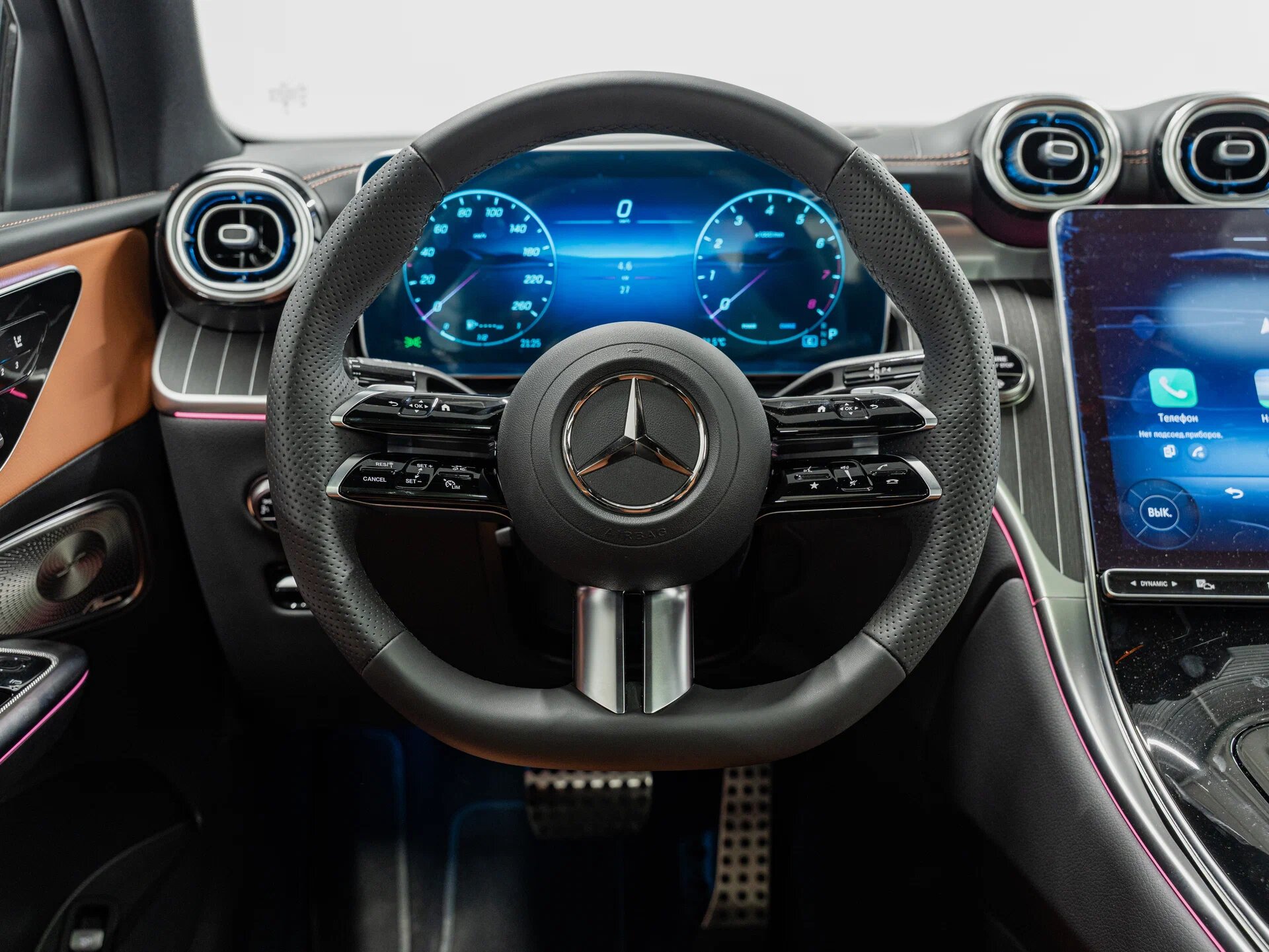 Автомобиль Mercedes-Benz GLC Coupe 300 2.0 AT (258 л.с.) 4WD - 16