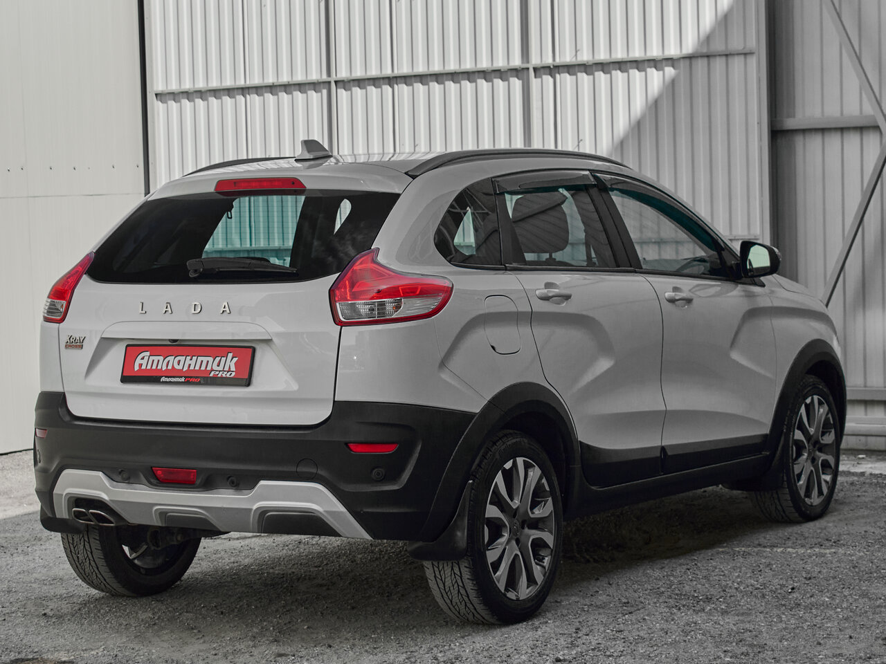 Купить Lada (ВАЗ) XRAY Cross 1.6 CVT (113 л.с.), 2019 в Екатеренбурге