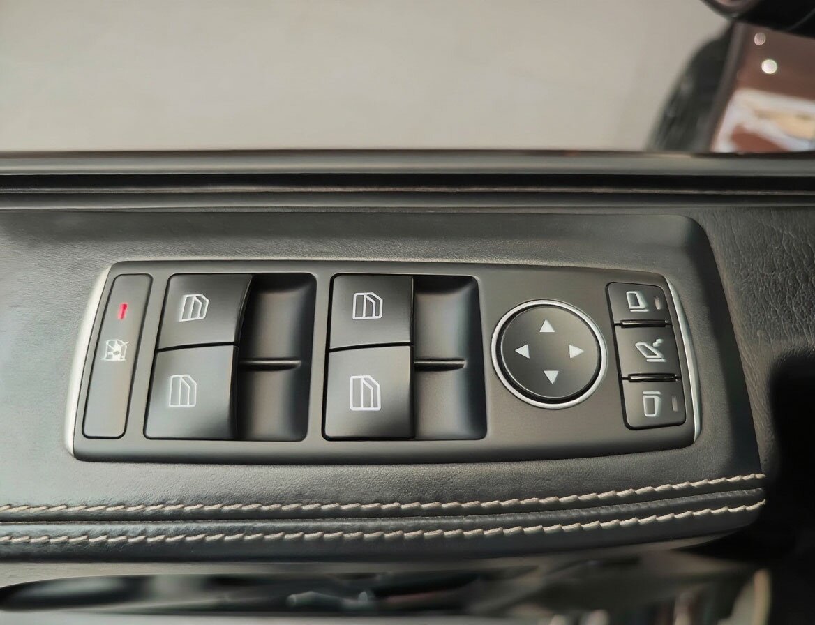 Автомобиль Mercedes-Benz G-Класс AMG 63 AMG 5.5 AT (571 л.с.) 4WD - 19