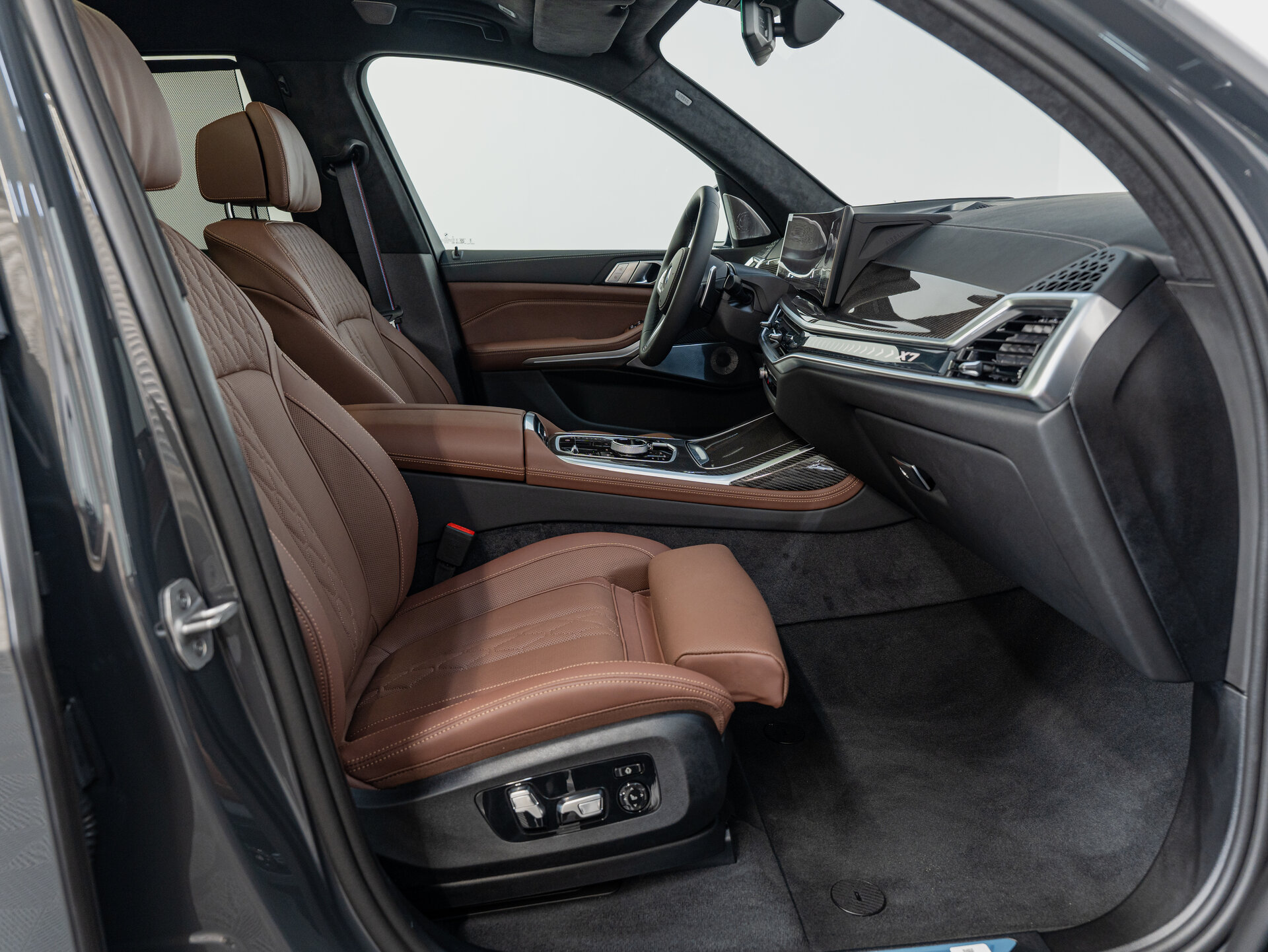Автомобиль BMW X7 40d 3.0d AT (340 л.с.) 4WD - 16