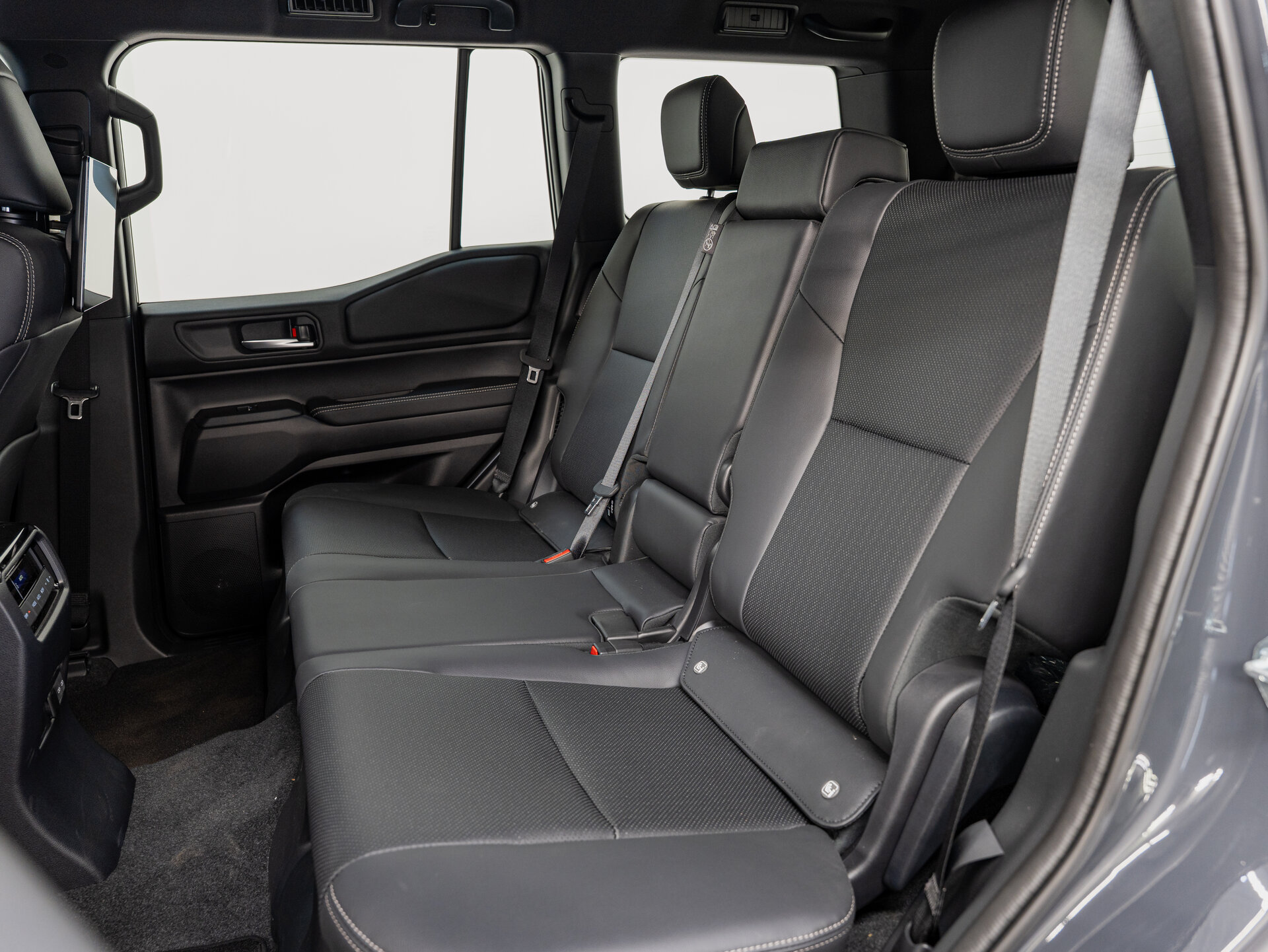 Автомобиль Toyota Land Cruiser Prado 2.8d AT (204 л.с.) 4WD - 18