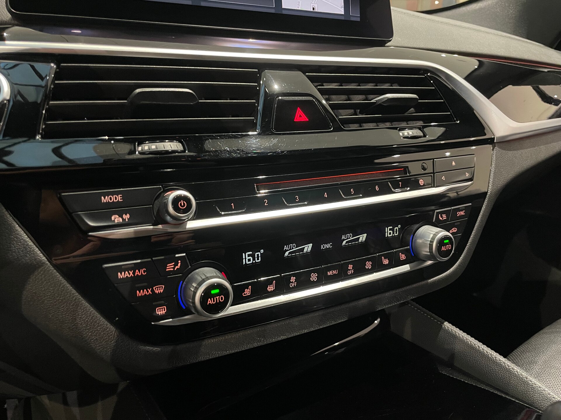 Автомобиль BMW 6 серии 630d xDrive 3.0d AT (249 л.с.) 4WD - 18