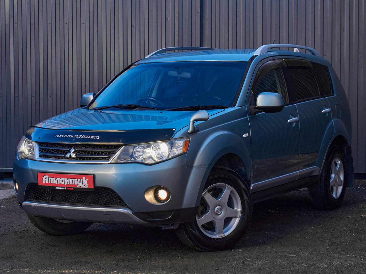 Купить Mitsubishi Outlander 2.4 CVT (170 л.с.) 4WD, 2005 в Екатеренбурге