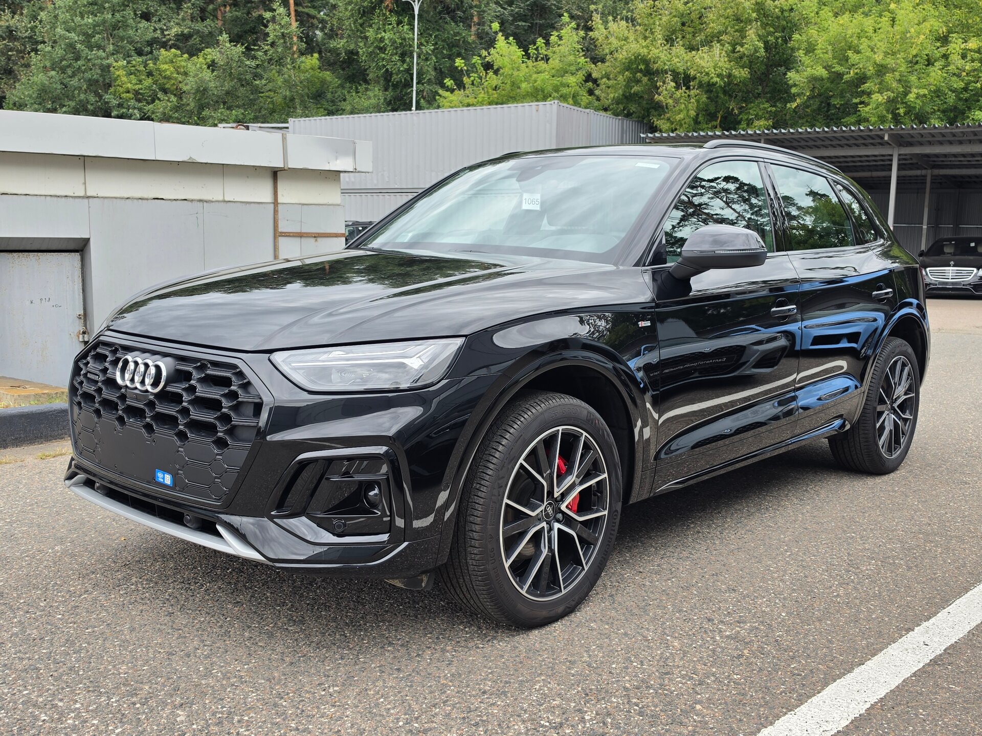 Автомобиль Audi Q5 L 45 TFSI 2.0 AMT (245 л.с.) 4WD - 1