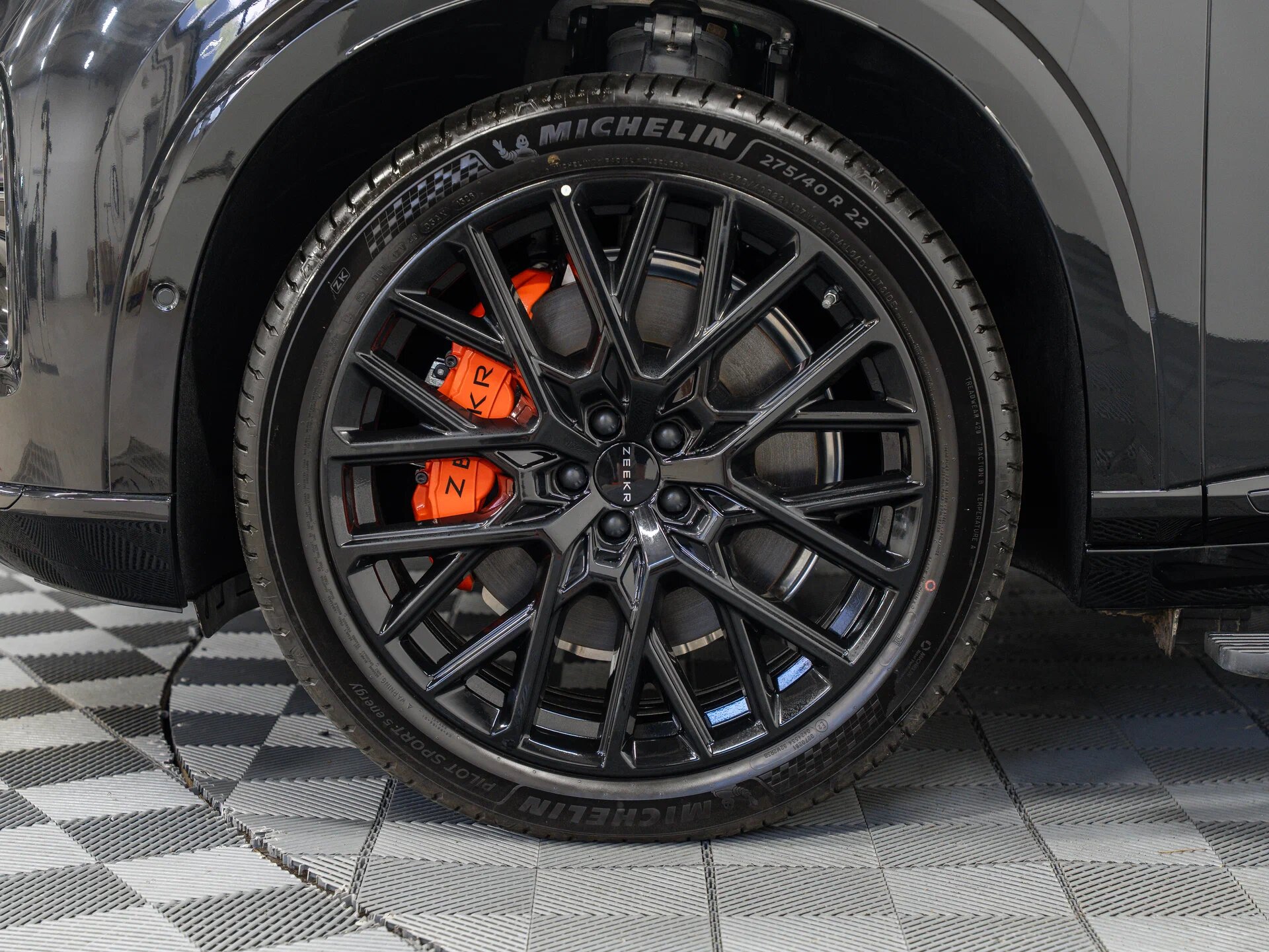 Автомобиль Zeekr 8X 70 kWh 2.0hyb AT (898 л.с.) 4WD - 6