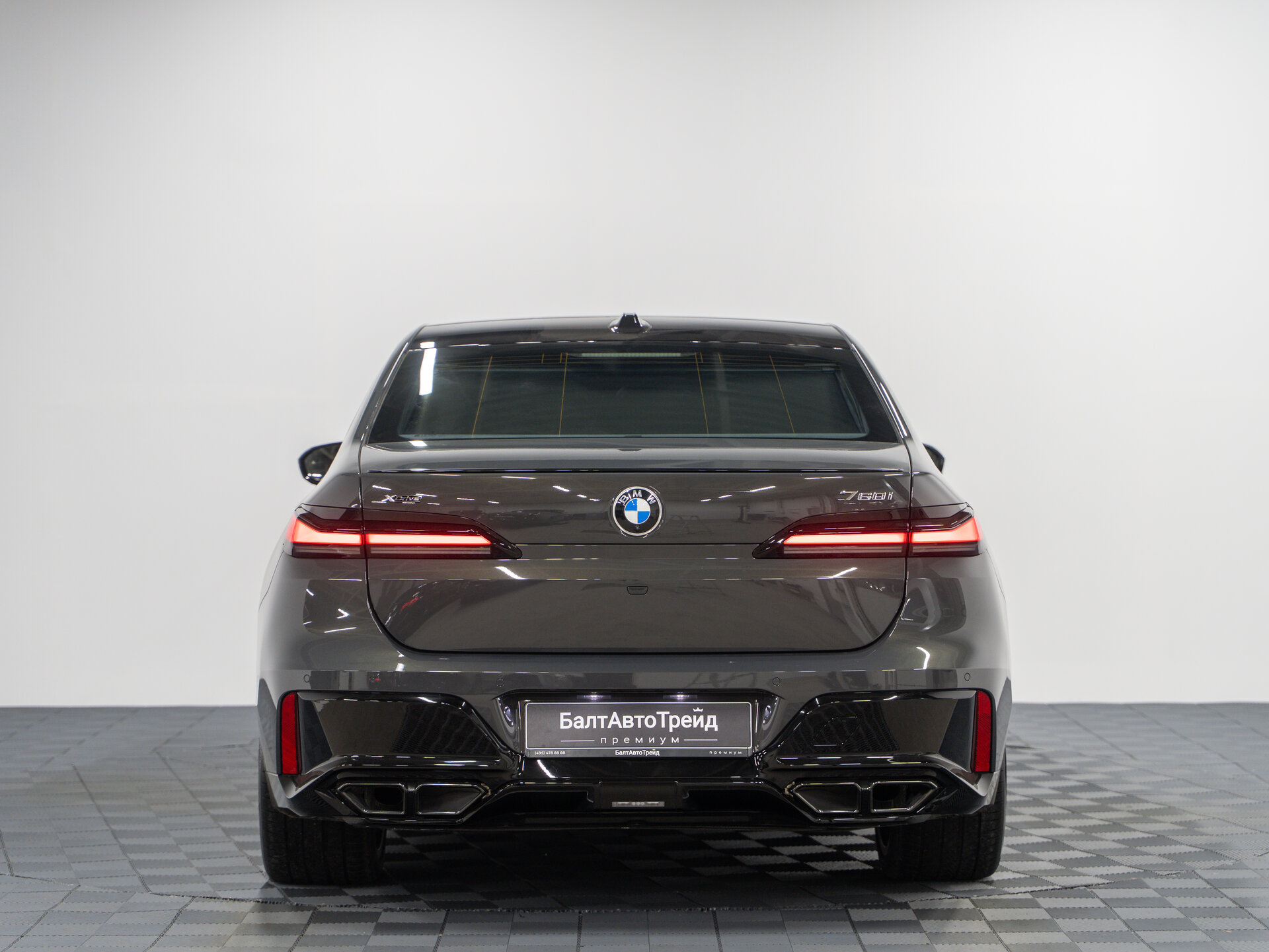 Автомобиль BMW 7 серии 760i xDrive 4.4 AT (544 л.с.) 4WD - 9