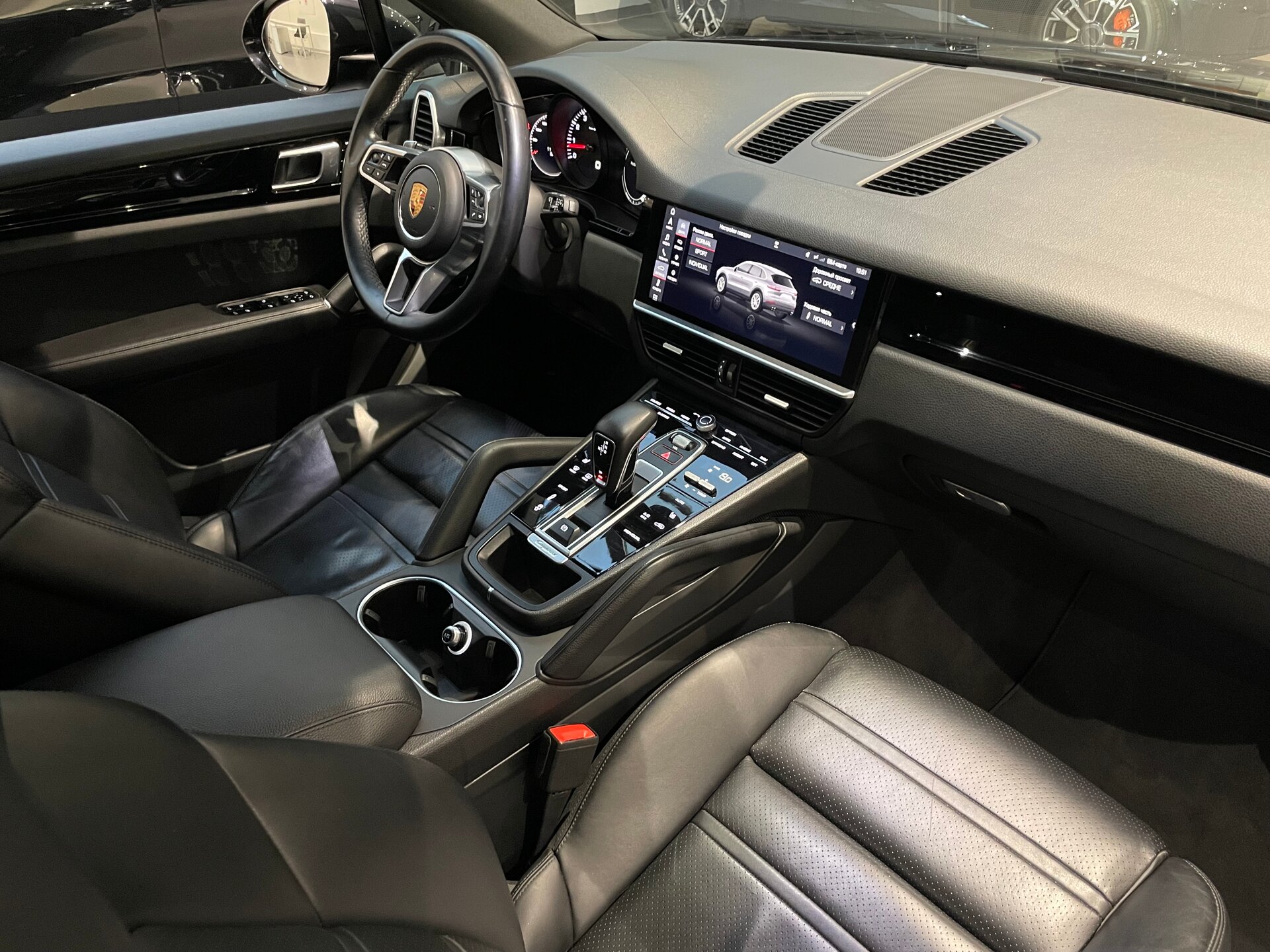 Автомобиль Porsche Cayenne 3.0 AT (340 л.с.) 4WD - 11