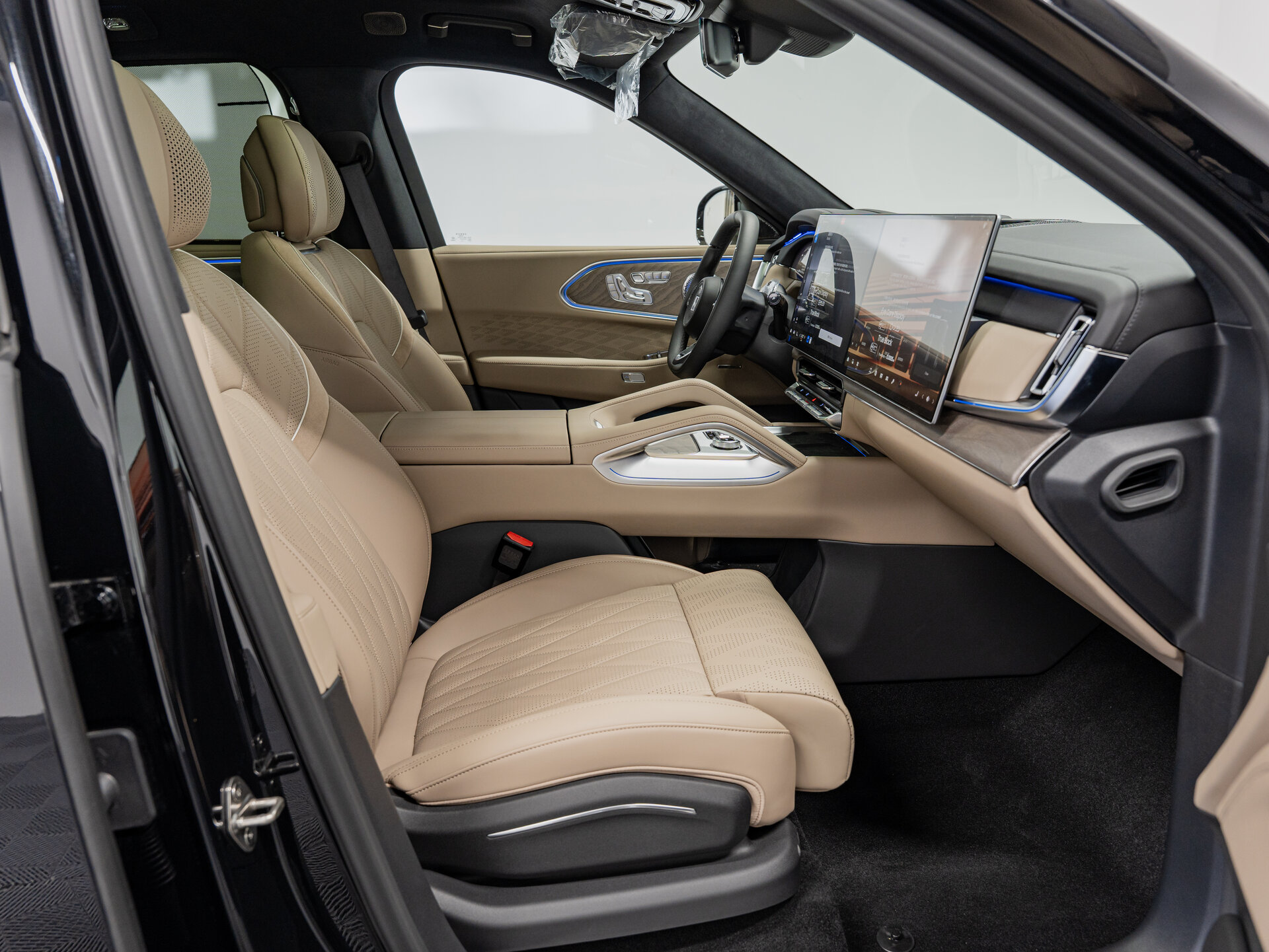 Автомобиль Zeekr 8X 70 kWh 2.0hyb AT (898 л.с.) 4WD - 13