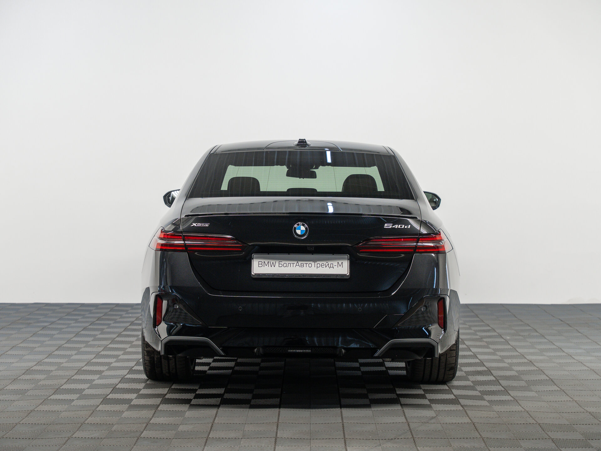 Автомобиль BMW 5 серии 540d xDrive 3.0d AT (303 л.с.) 4WD - 5
