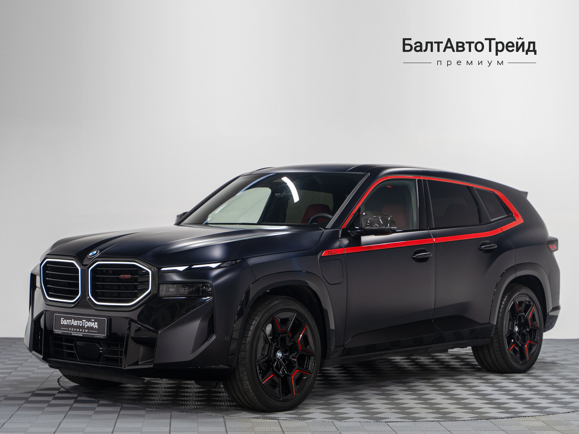 Автомобиль BMW XM Label 4.4hyb AT (748 л.с.) 4WD - 1