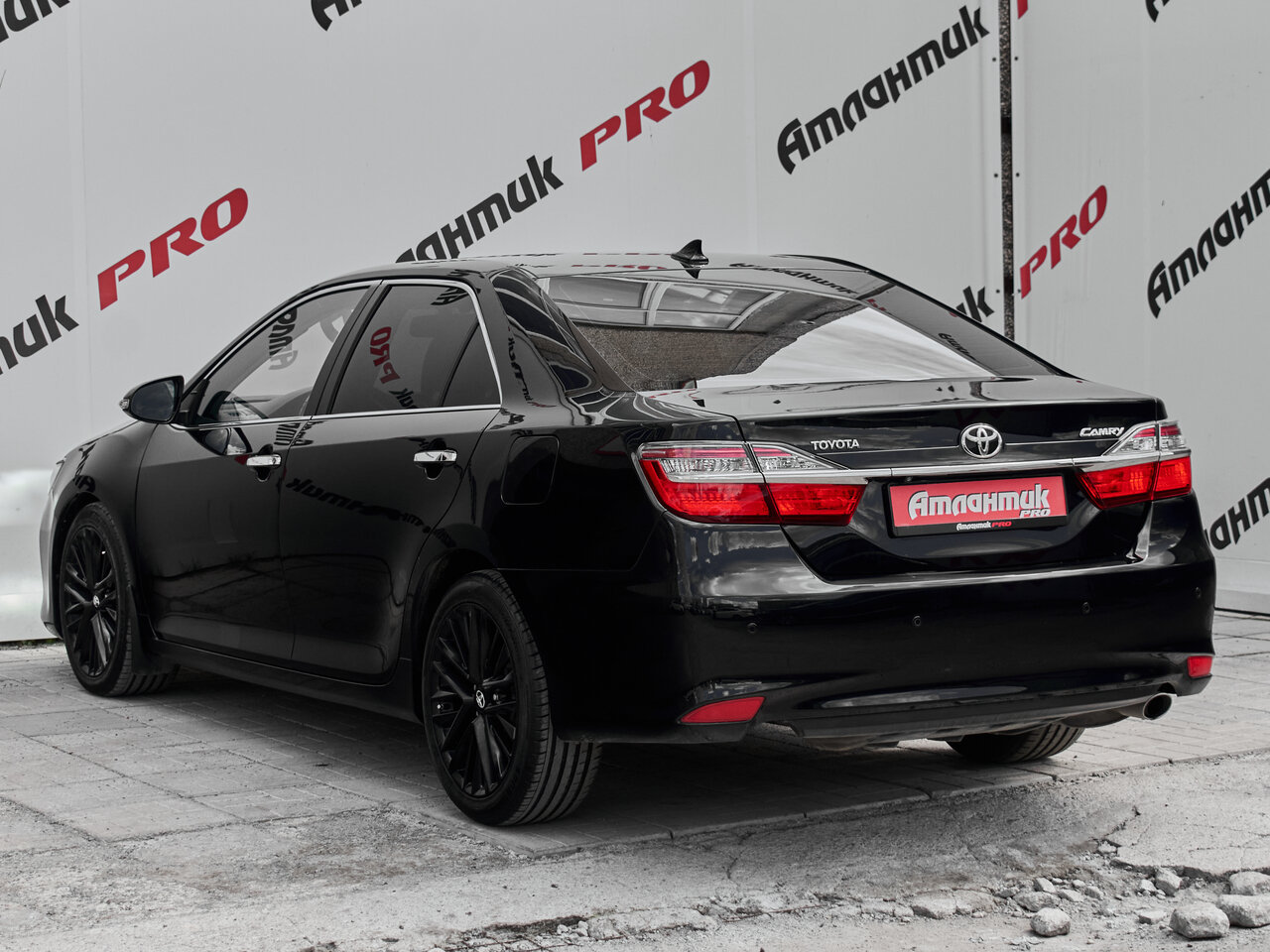 Купить Toyota Camry 2.5 AT (181 л.с.), 2016 в Екатеренбурге