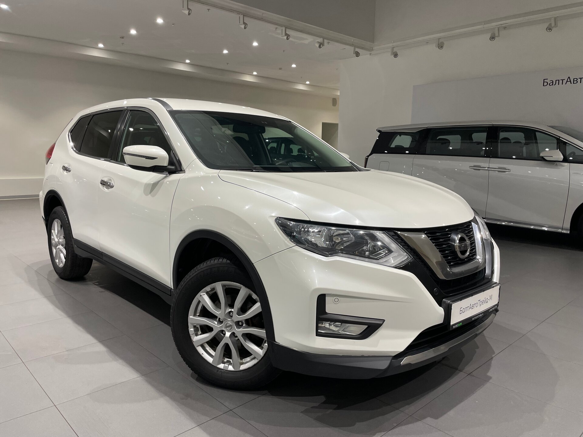Автомобиль Nissan X-Trail 2.0 CVT (144 л.с.) - 3