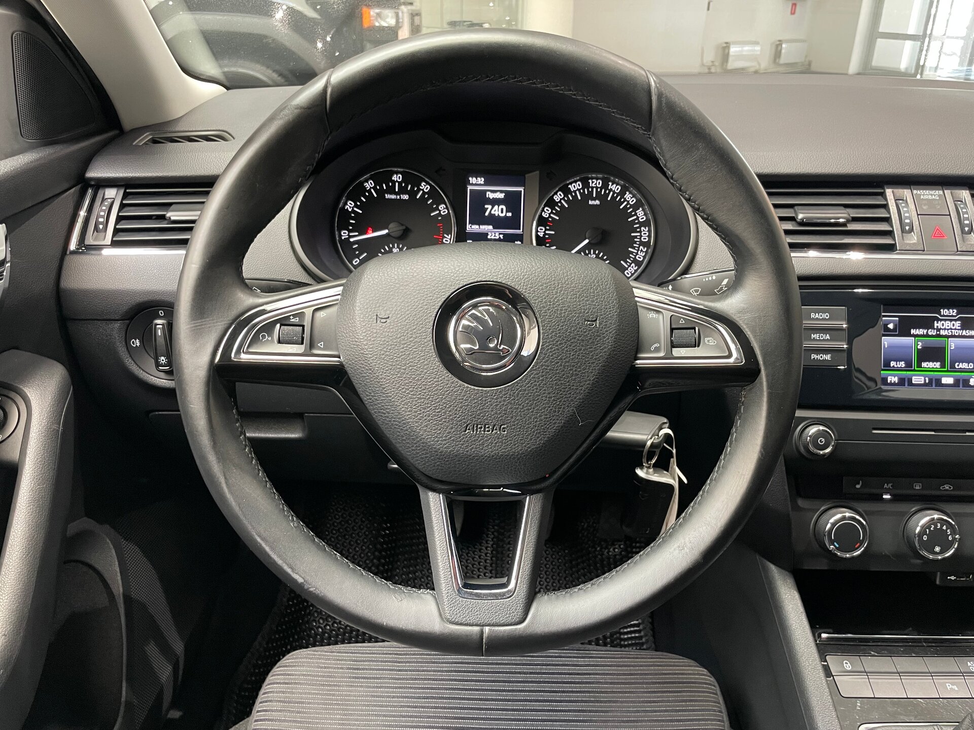 Автомобиль Skoda Octavia 1.6 MT (110 л.с.) - 16