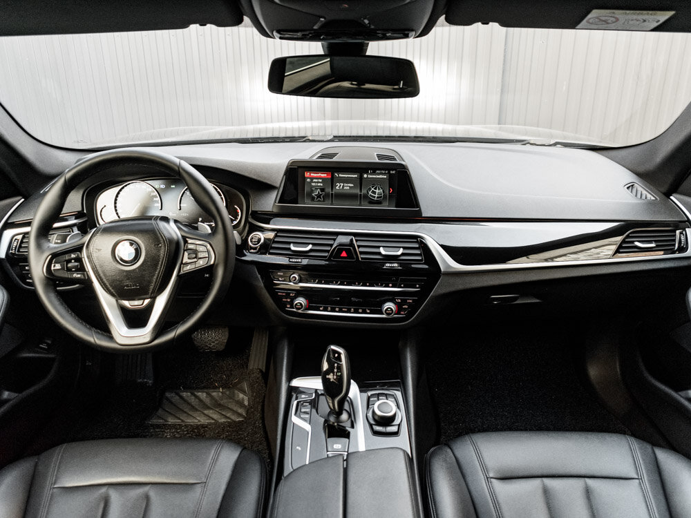 Купить BMW 5 серии 520d xDrive 2.0d AT (190 л.с.) 4WD, 2019 в Екатеренбурге