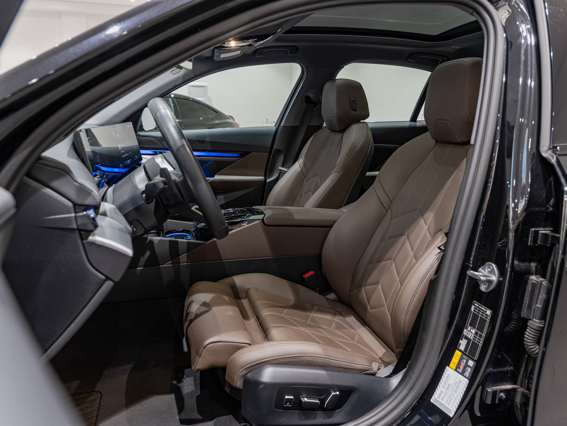 Автомобиль BMW 5 серии 520i 2.0 AT (190 л.с.) - 20