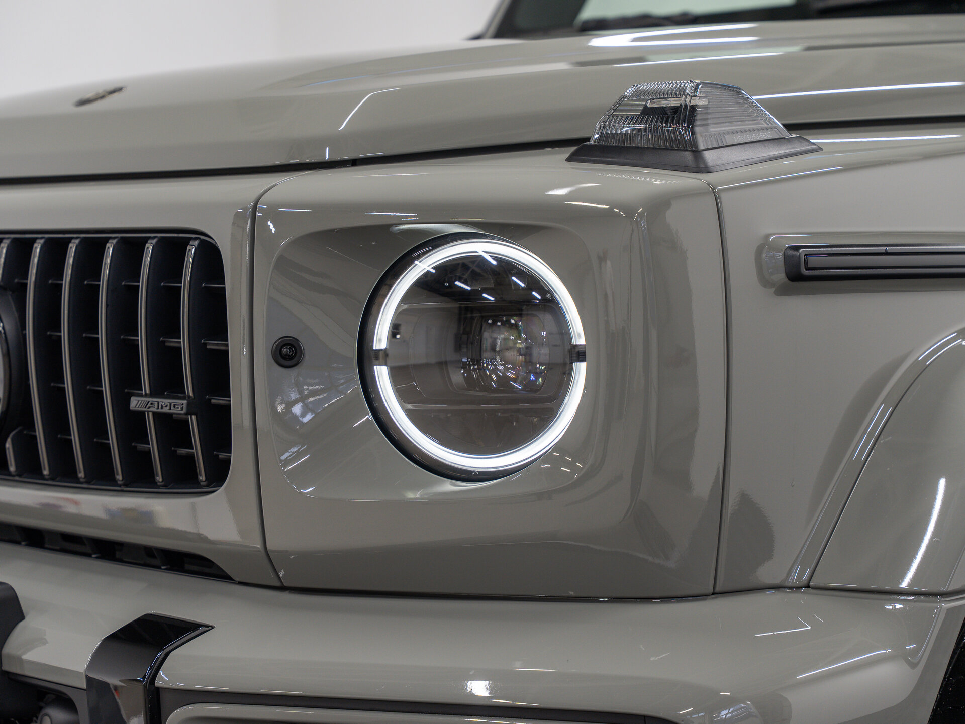 Автомобиль Mercedes-Benz G-Класс AMG 63 AMG 4.0 AT (585 л.с.) 4WD - 2