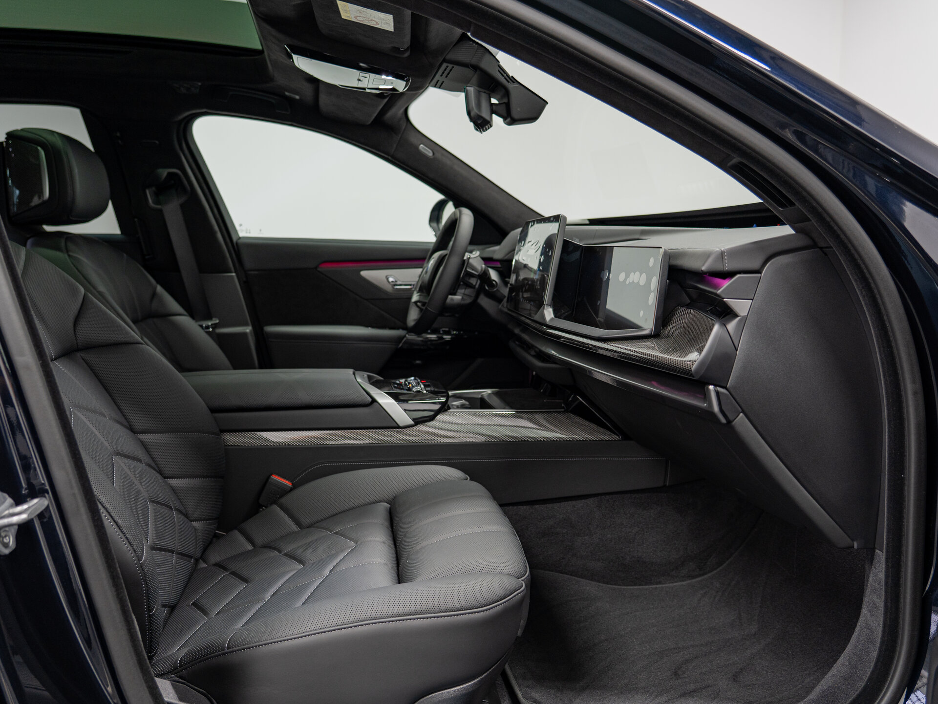 Автомобиль BMW 7 серии 740 xDrive 3.0 AT (400 л.с.) 4WD - 14