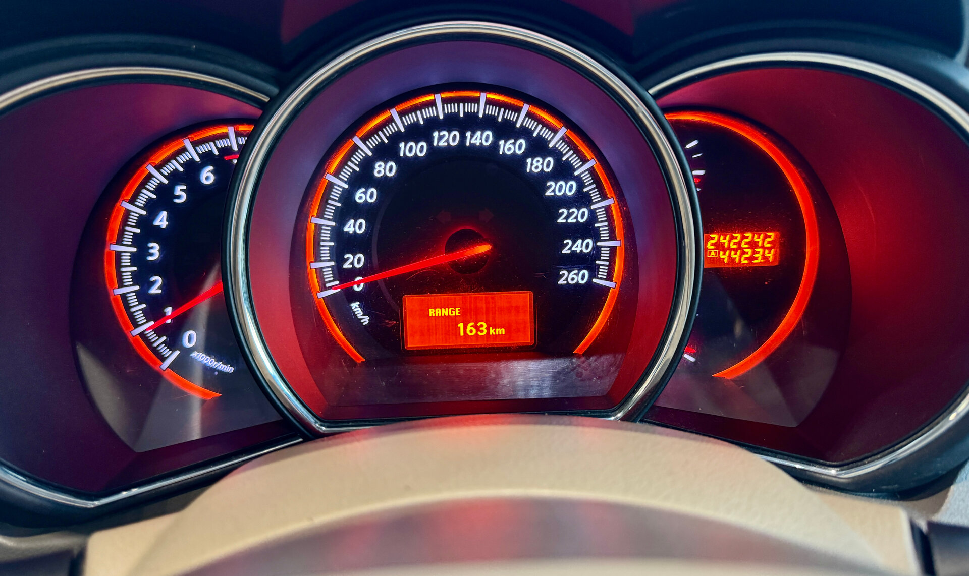 БУ автомобиль Nissan Murano 2010  3.5 л ( 249 л. с.) Бежевый с пробегом 242240 км
