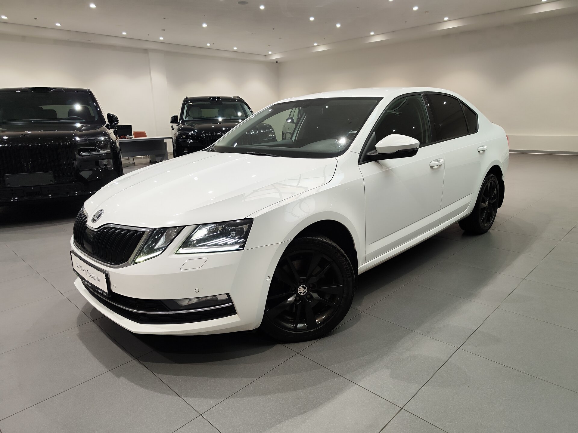 Автомобиль Skoda Octavia 1.8 AMT (180 л.с.) - 1