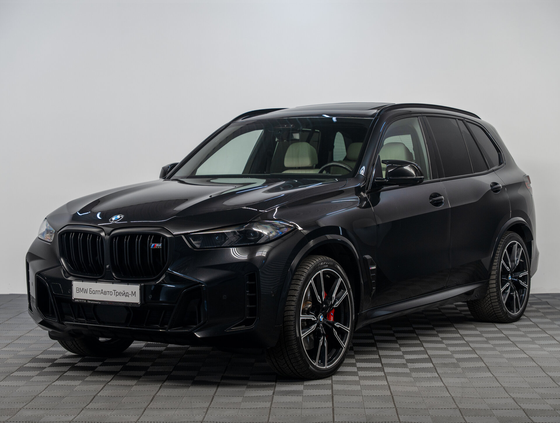 Автомобиль BMW X5 M60i 4.4 AT (530 л.с.) 4WD - 1
