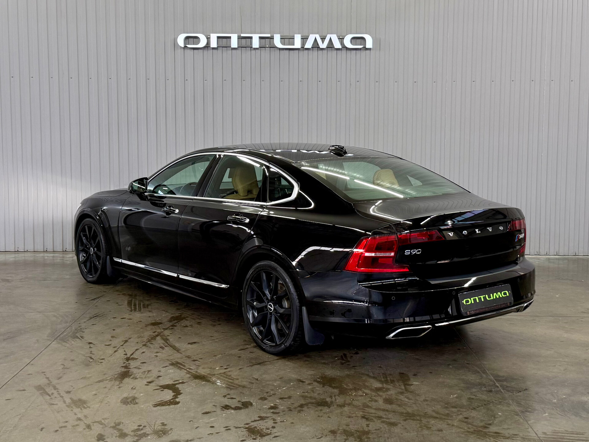 Volvo S90 