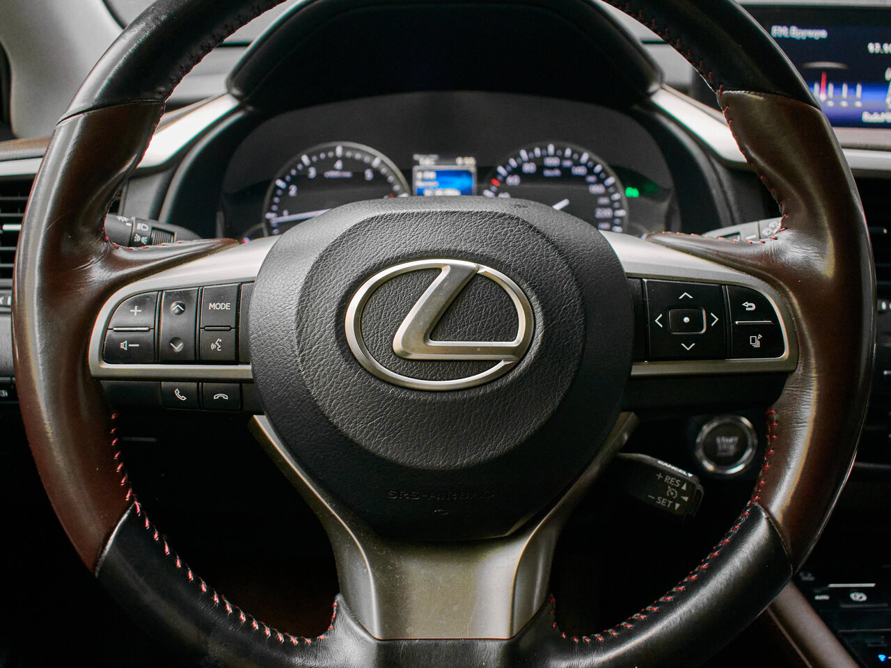 Купить Lexus RX 200t 2.0 AT (238 л.с.) 4WD, 2018 в Екатеренбурге