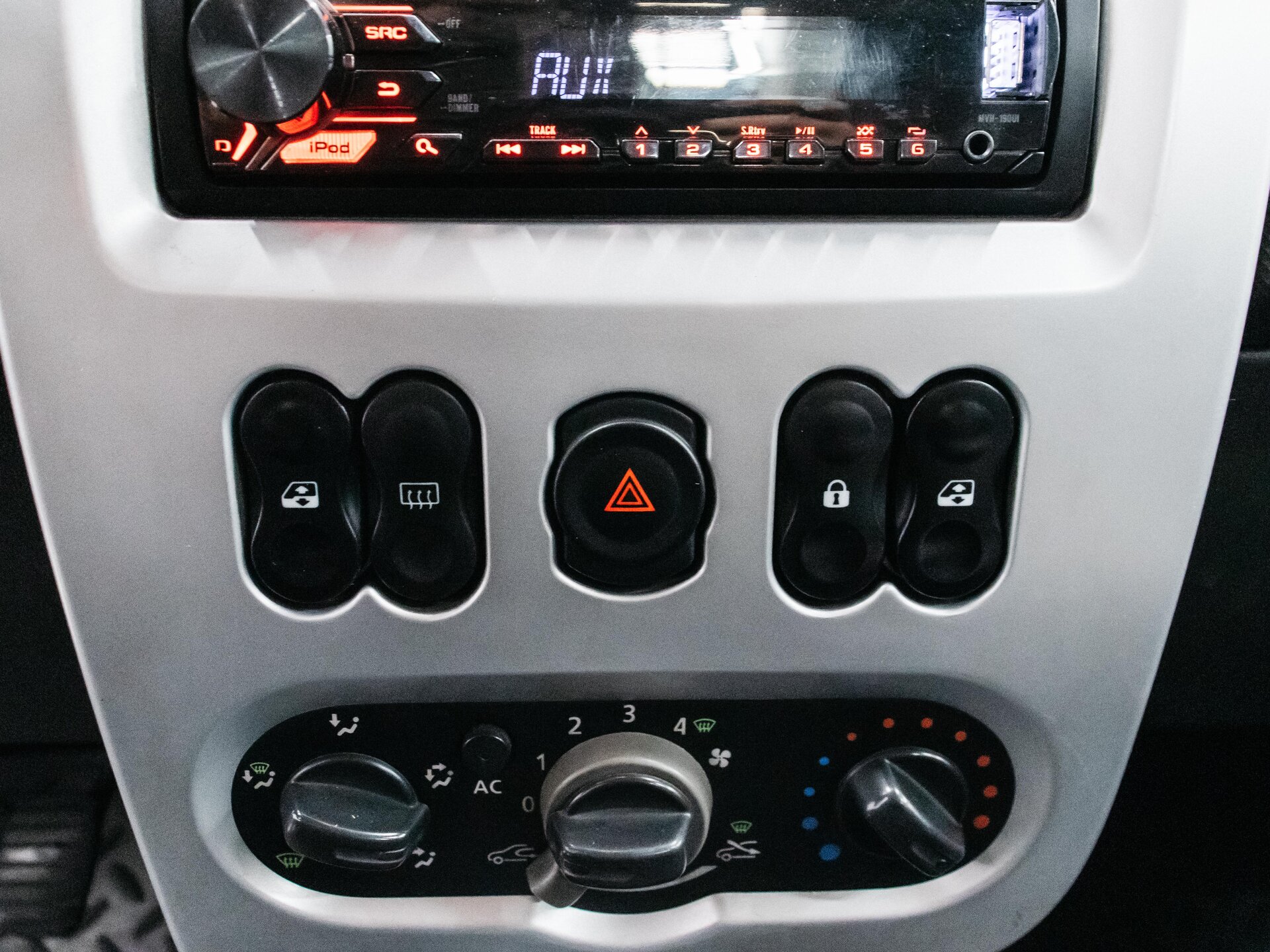 Renault Logan 2010 20