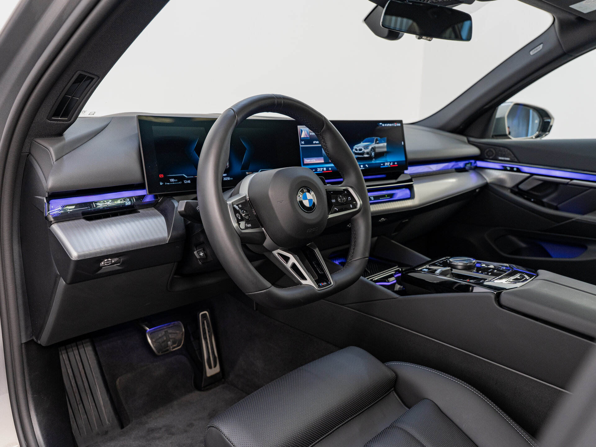 Автомобиль BMW 5 серии 520d xDrive 2.0d AT (197 л.с.) 4WD - 12