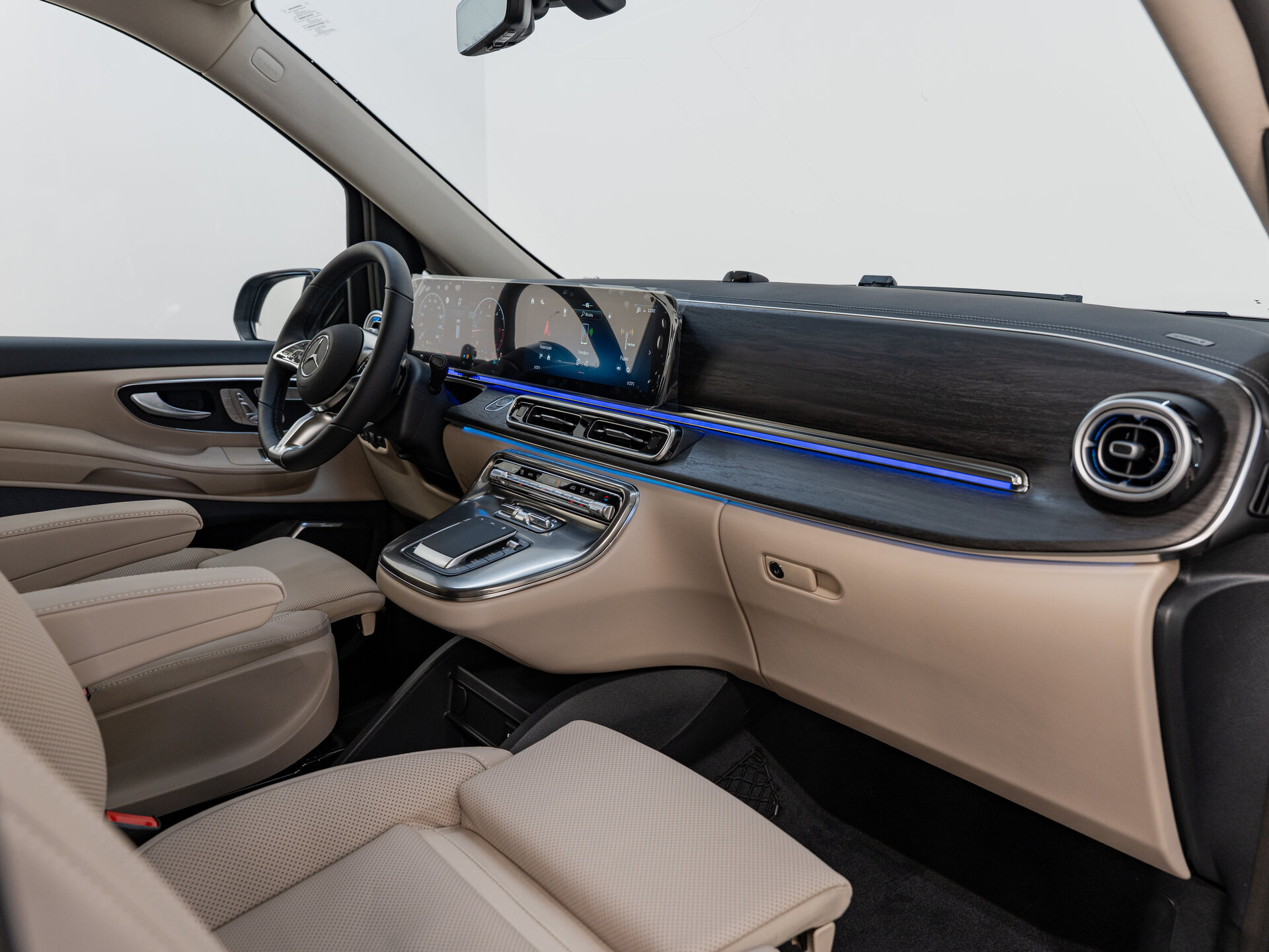 Автомобиль Mercedes-Benz V-Класс 300 d экстра длинный 2.0d AT (237 л.с.) 4WD - 14