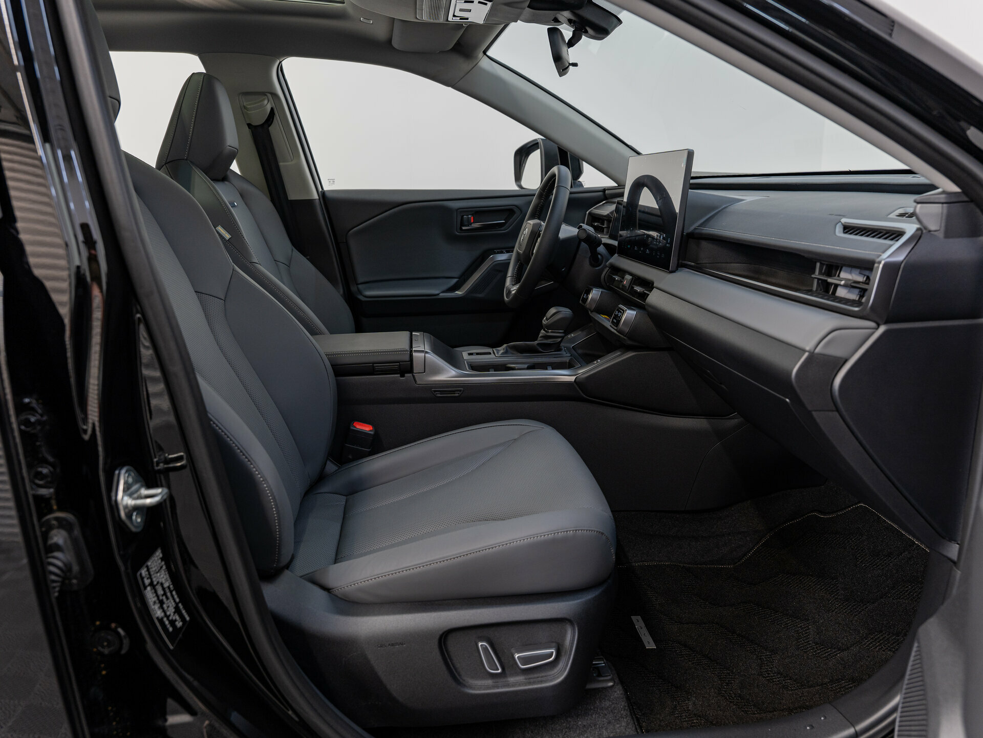 Автомобиль Toyota RAV4 2.0 CVT (171 л.с.) 4WD - 17