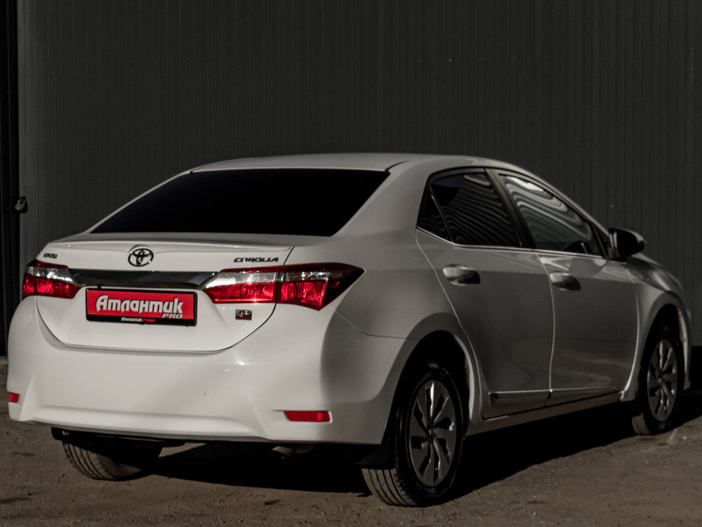 Купить Toyota Corolla 1.8 CVT (140 л.с.), 2013 в Екатеренбурге