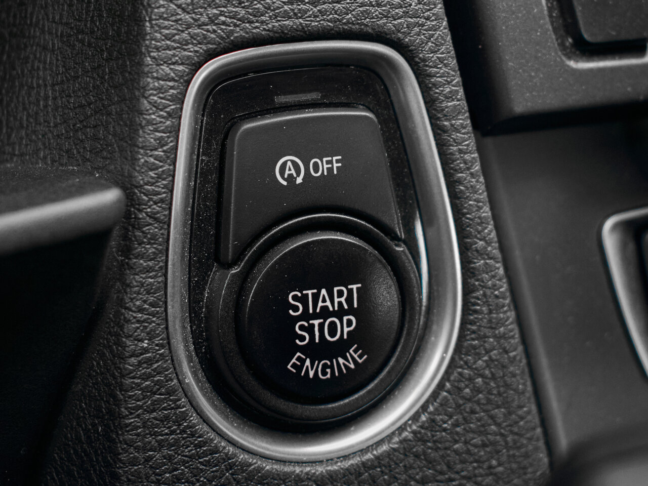 Купить BMW 2 серии 220i 2.0 AT (184 л.с.), 2014 в Екатеренбурге