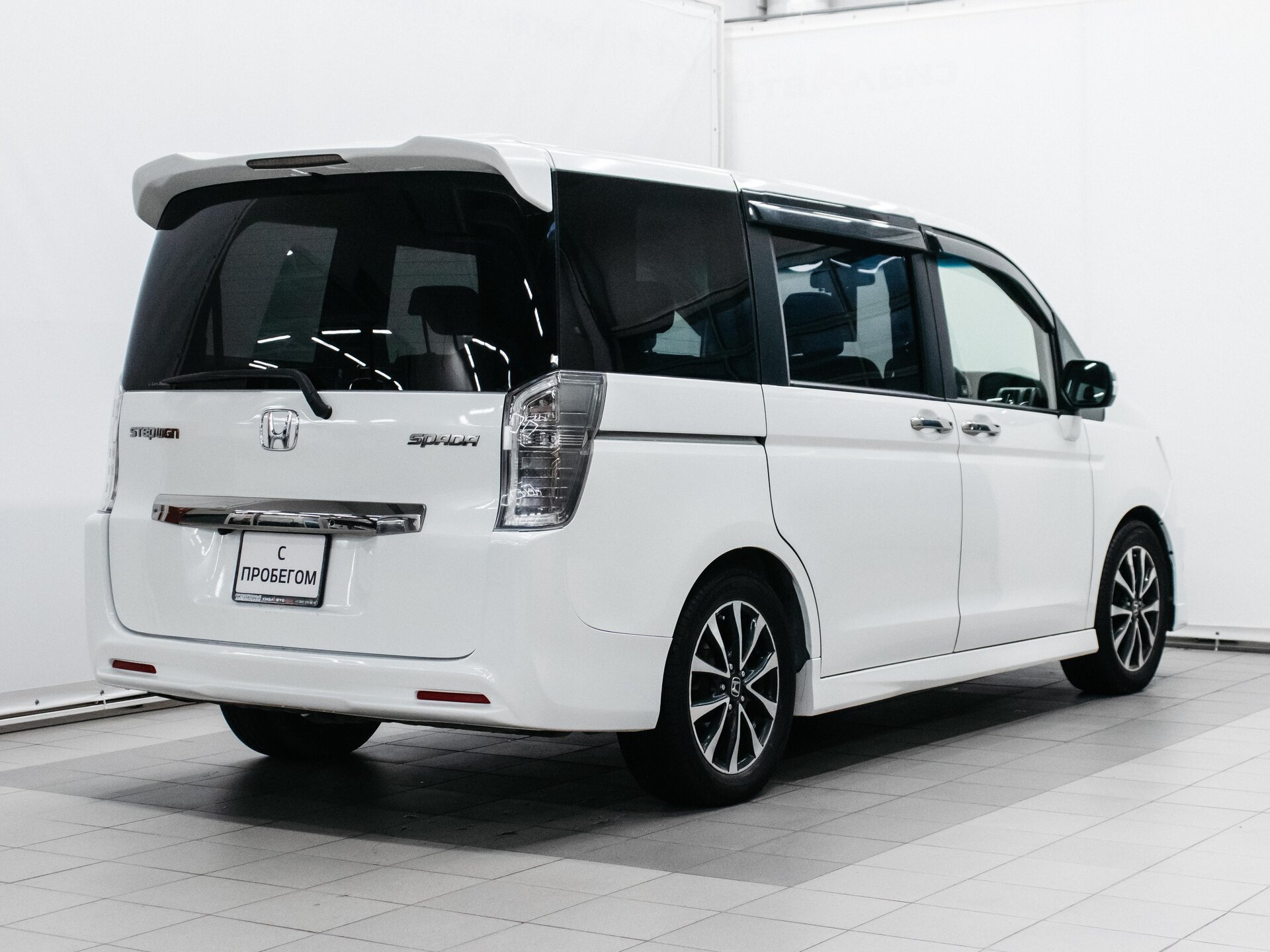 Honda Stepwgn 2012 4