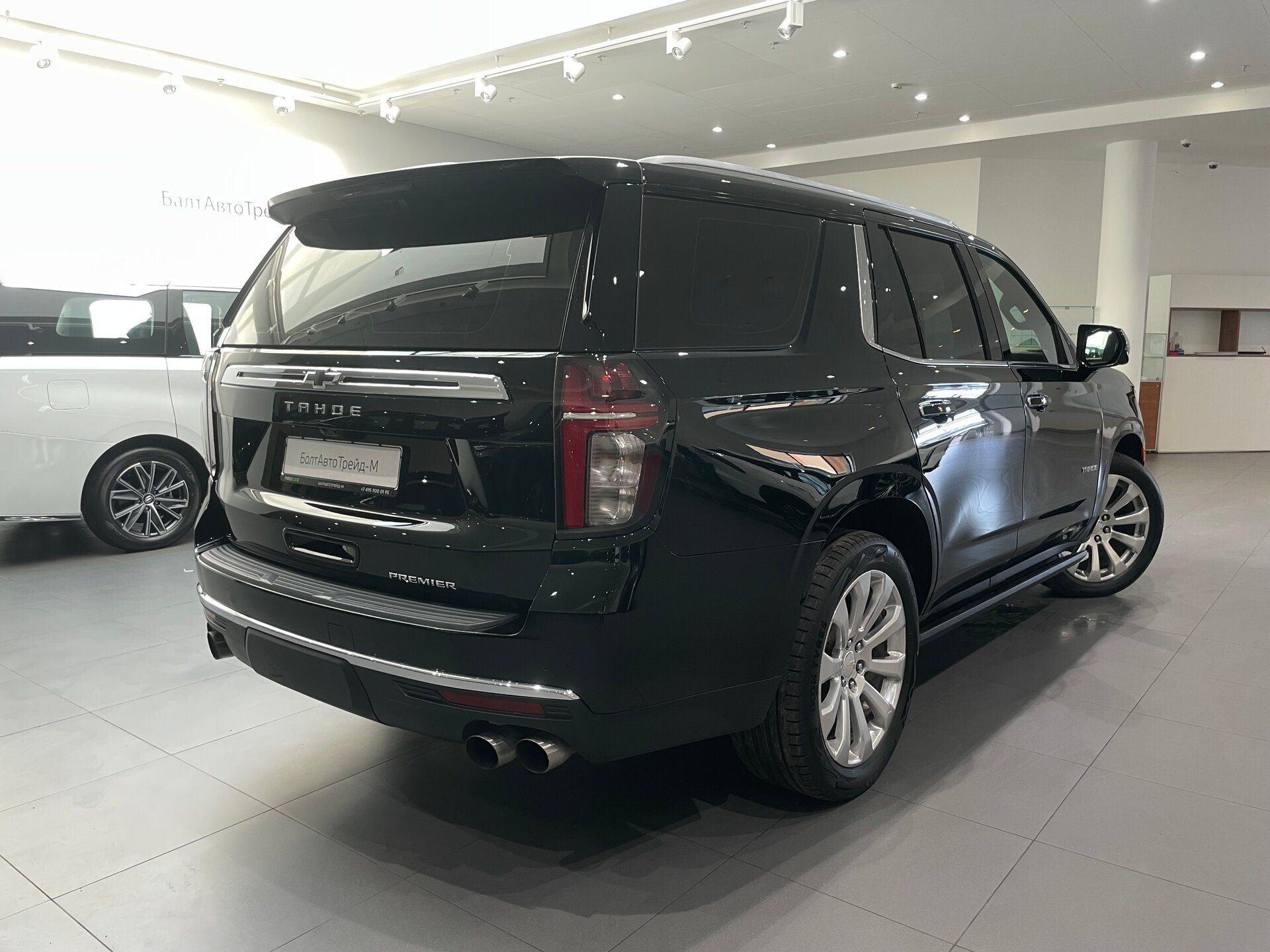 Автомобиль Chevrolet Tahoe 5.3 AT (360 л.с.) 4WD - 6