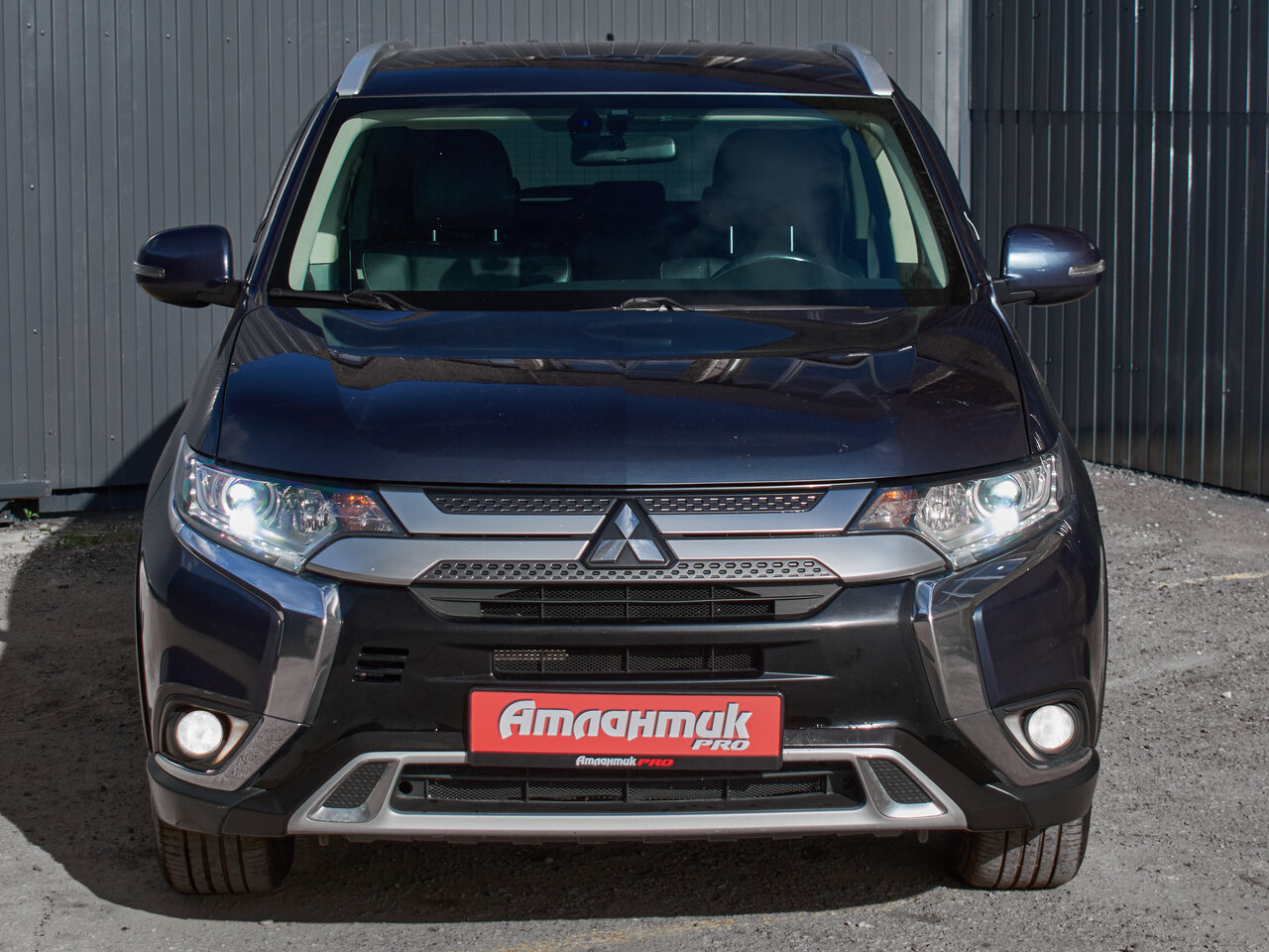Купить Mitsubishi Outlander 2.0 CVT (146 л.с.) 4WD, 2019 в Екатеренбурге