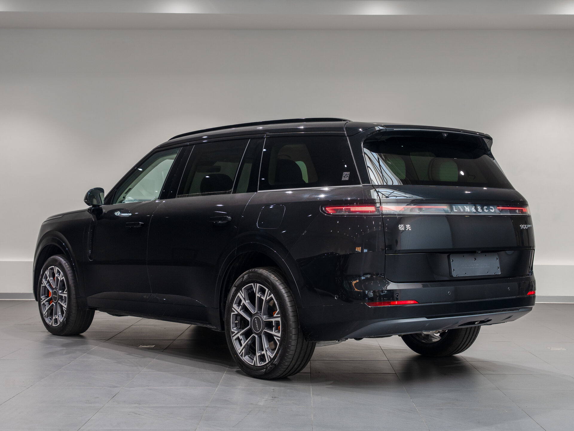 Автомобиль Lynk & Co 900 2.0hyb AT (734 л.с.) 4WD - 6