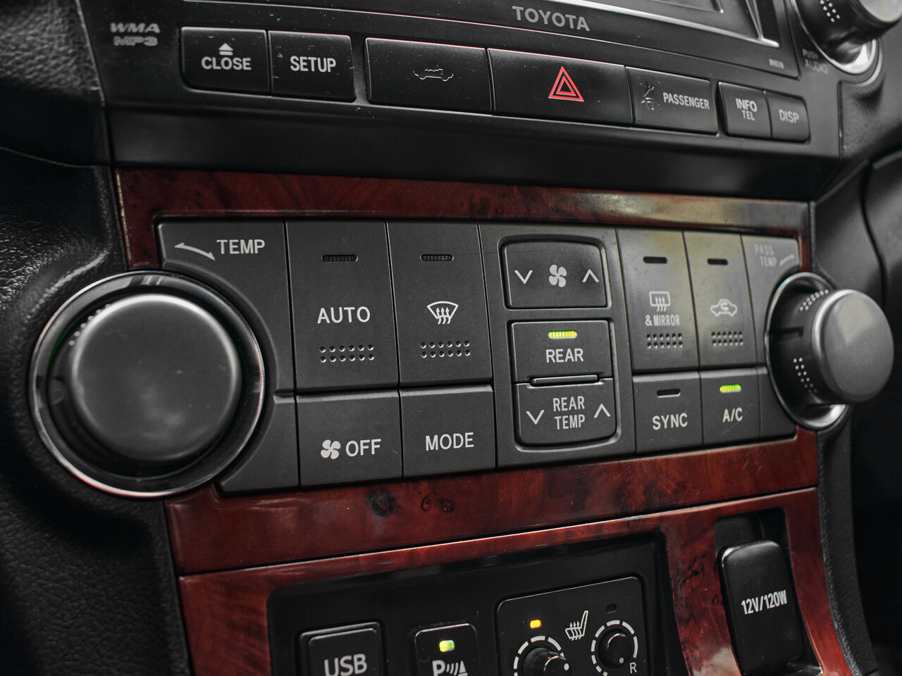 Купить Toyota Highlander 3.5 AT (273 л.с.) 4WD, 2013 в Екатеренбурге