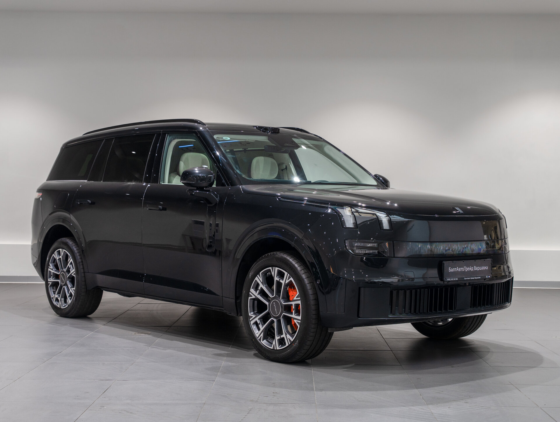 Автомобиль Lynk & Co 900 2.0hyb AT (734 л.с.) 4WD - 3