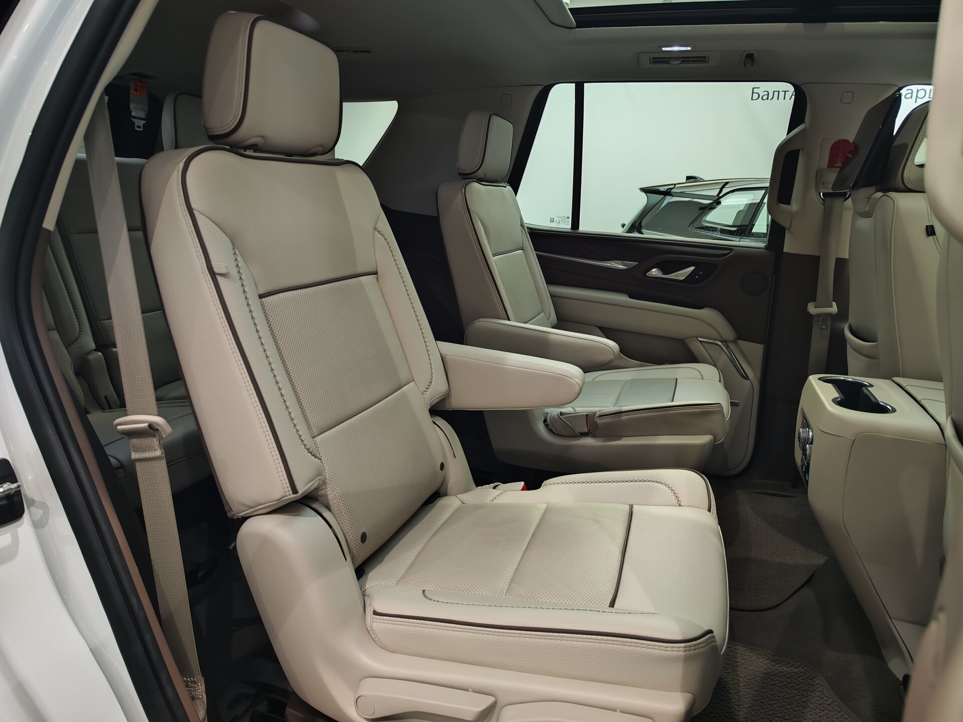 Автомобиль GMC Yukon 6.2 AT (426 л.с.) 4WD - 17