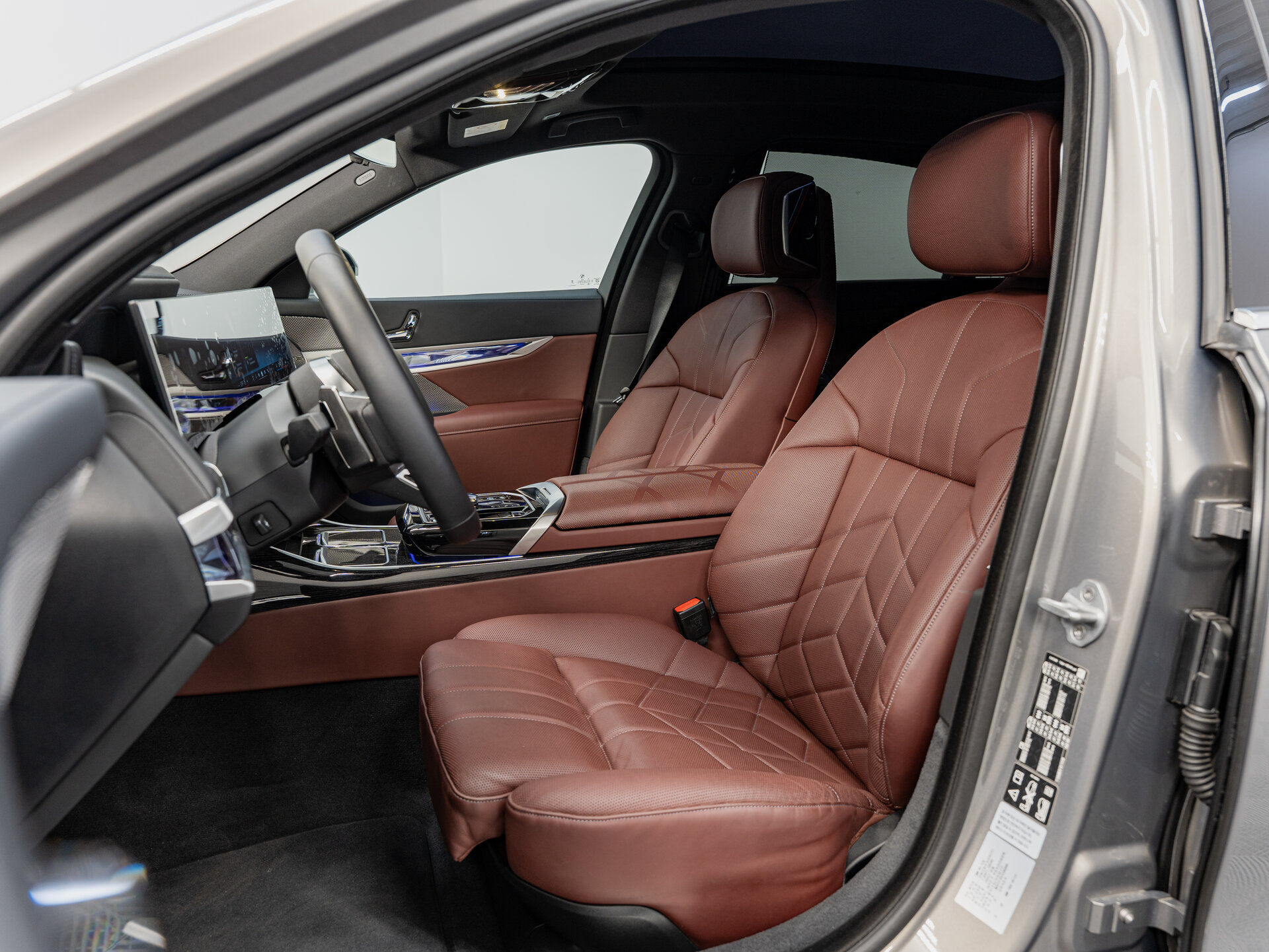 Автомобиль BMW 7 серии 740d xDrive 3.0d AT (286 л.с.) 4WD - 16