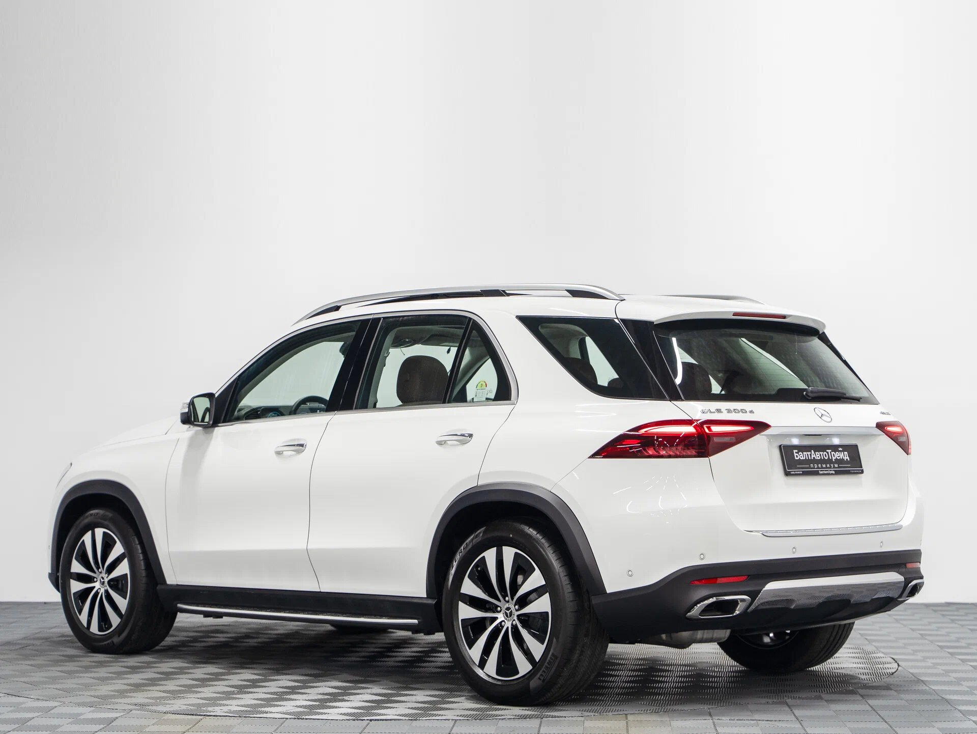 Автомобиль Mercedes-Benz GLE 300 d 2.0d AT (269 л.с.) 4WD - 9