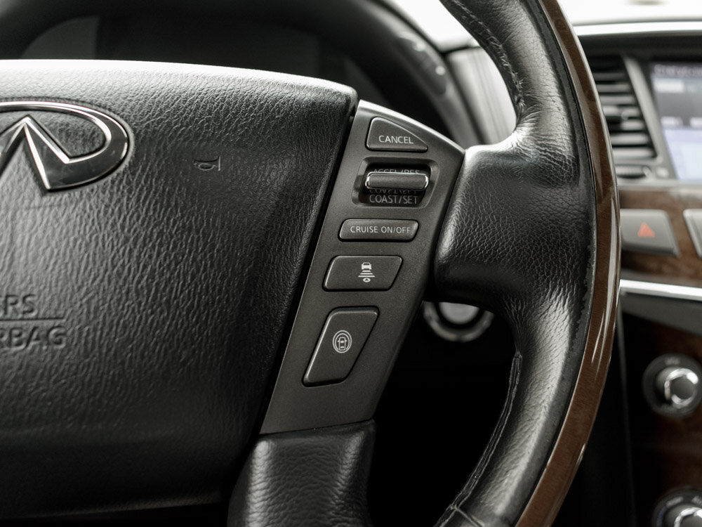 Купить Infiniti QX56 5.6 AT (405 л.с.) 4WD, 2011 в Екатеренбурге