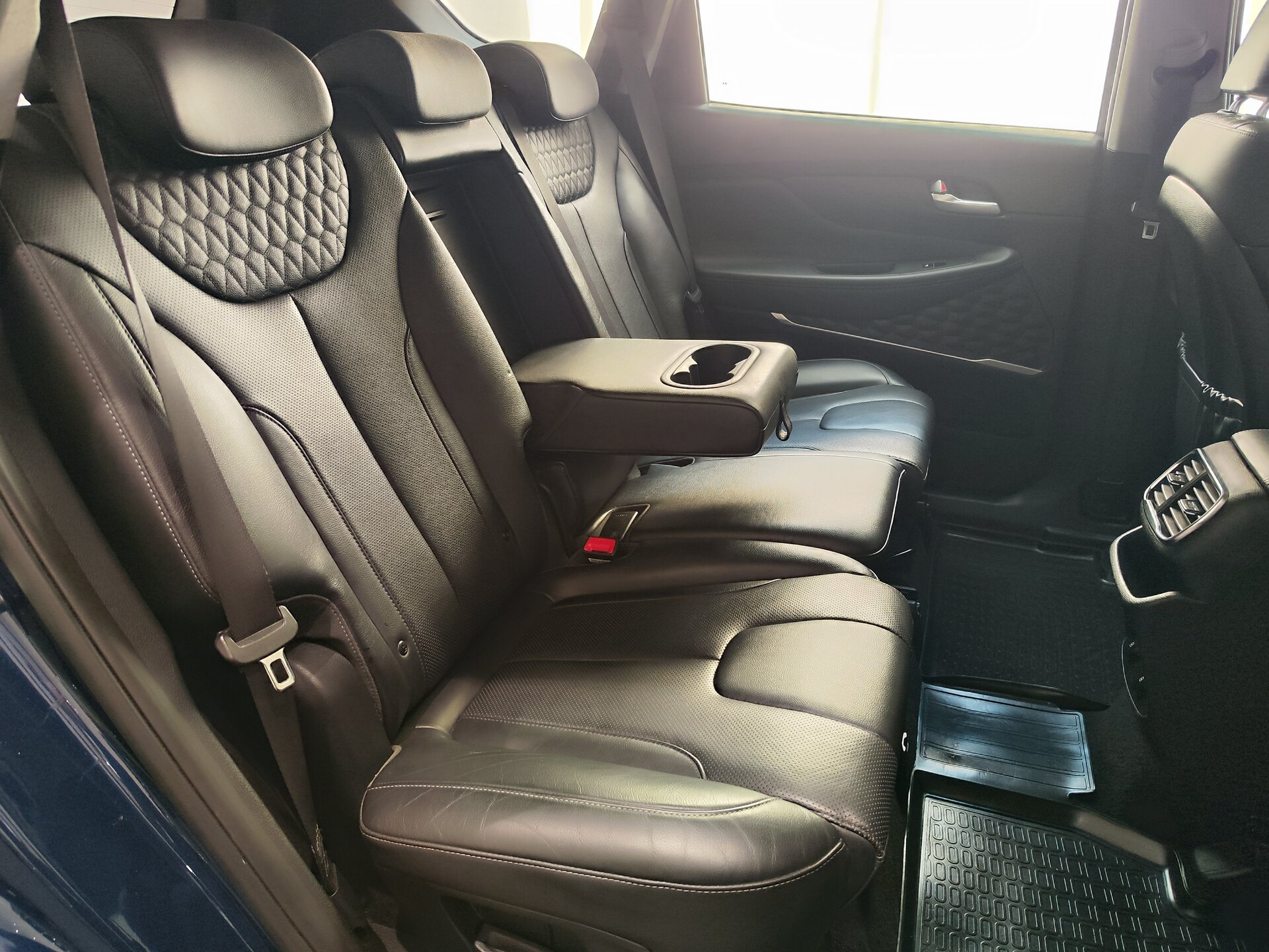Автомобиль Hyundai Santa Fe 2.2d AT (200 л.с.) 4WD - 10