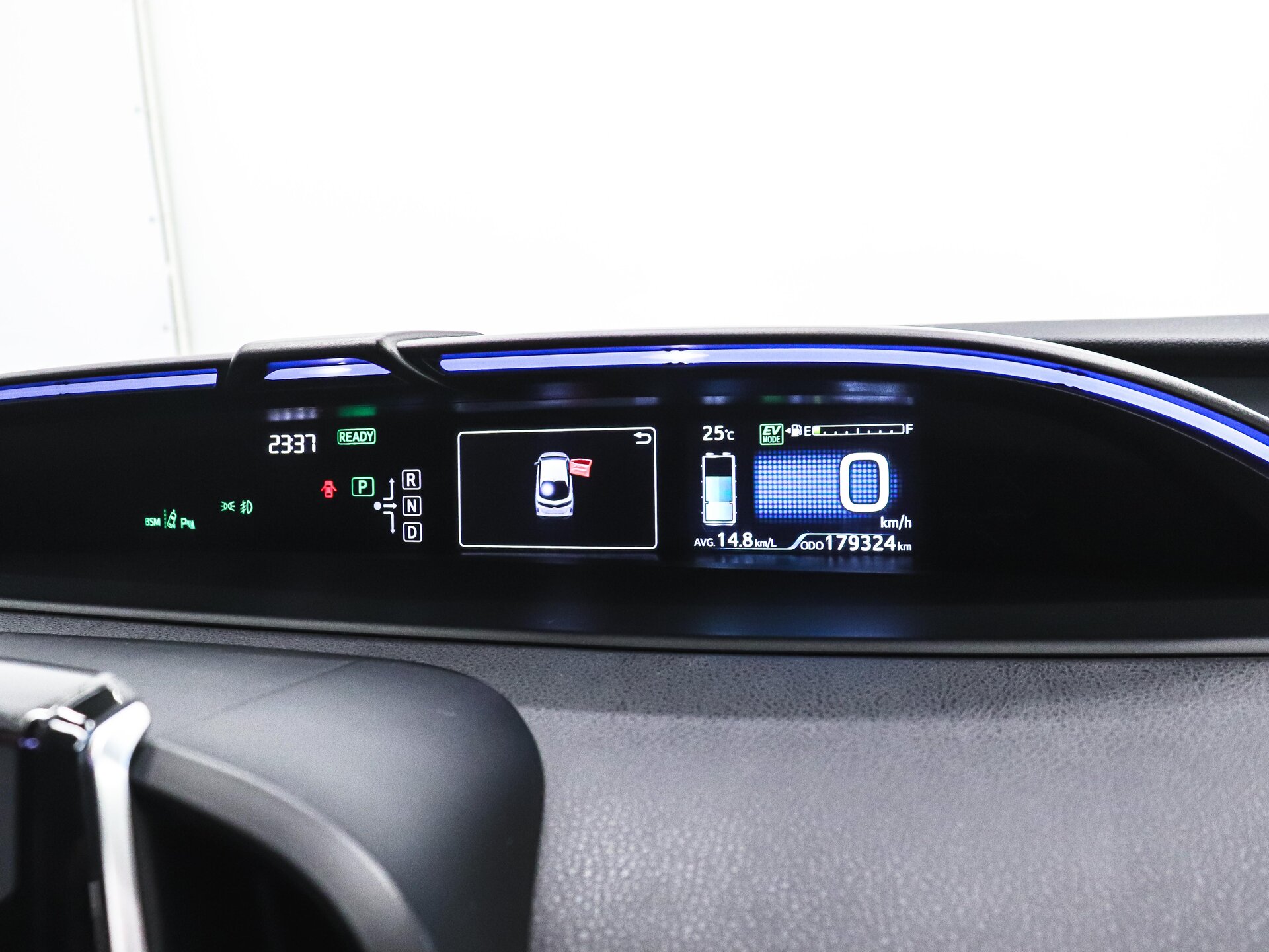 Toyota Prius 2017 18