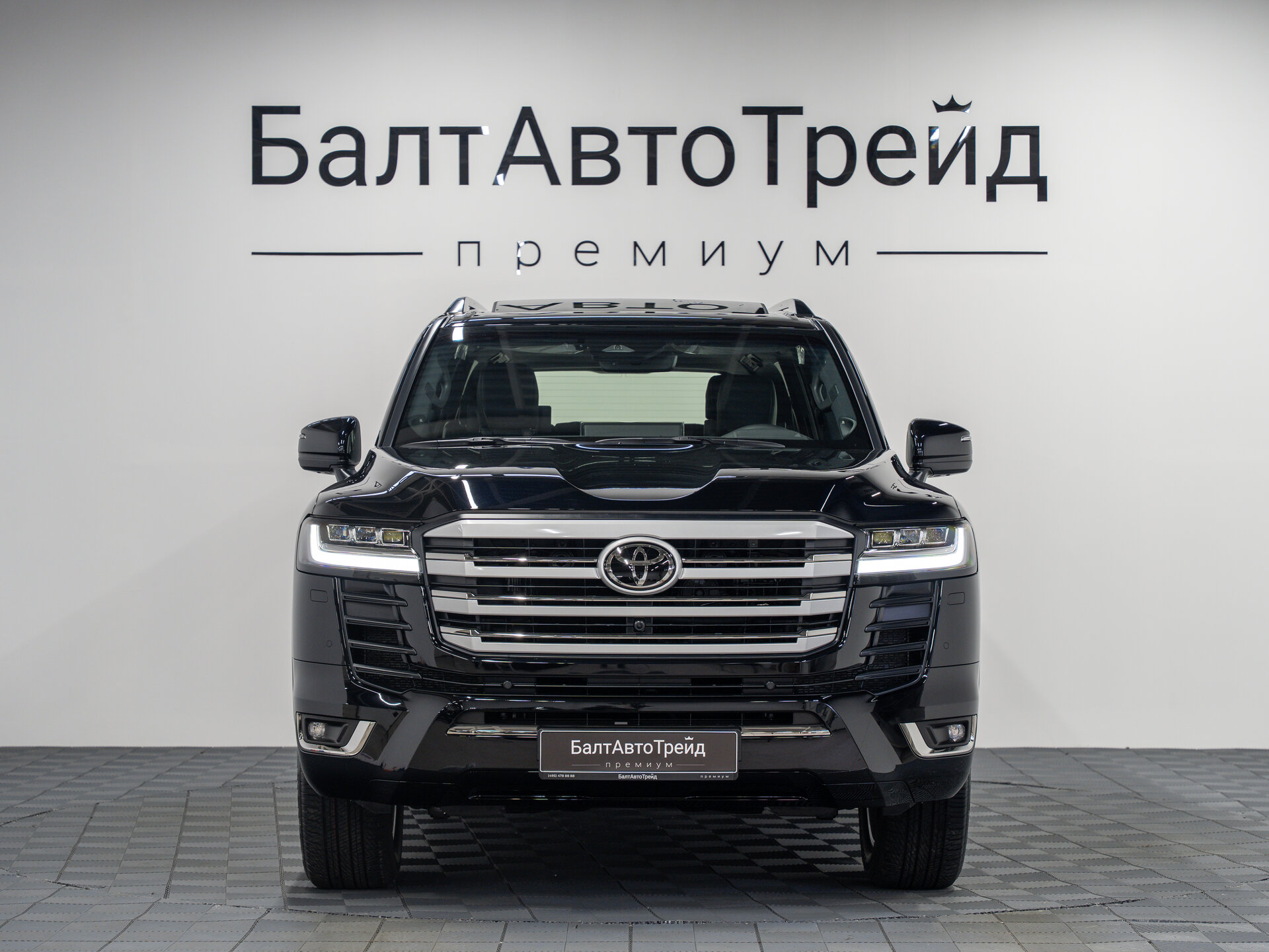 Автомобиль Toyota Land Cruiser 3.4 AT (415 л.с.) 4WD - 4