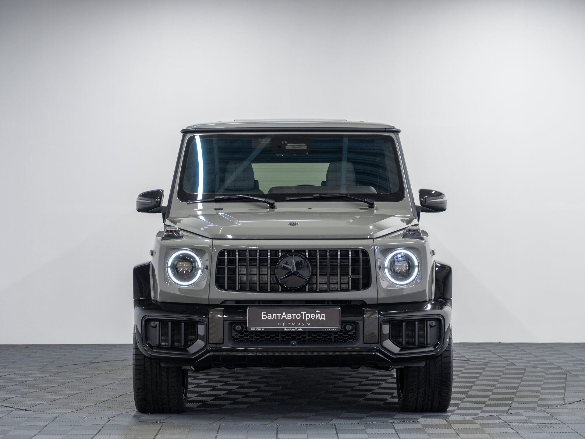 Автомобиль Mercedes-Benz G-Класс AMG 63 AMG 4.0 AT (585 л.с.) 4WD - 4