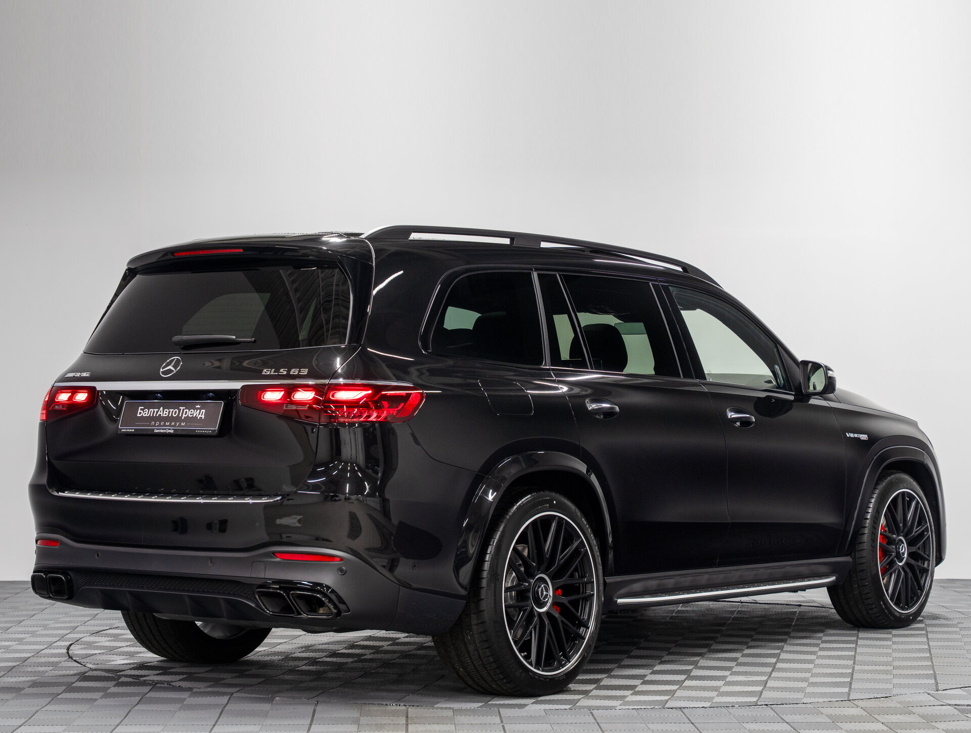 Автомобиль Mercedes-Benz GLS AMG 63 AMG 4.0 AT (612 л.с.) 4WD - 7
