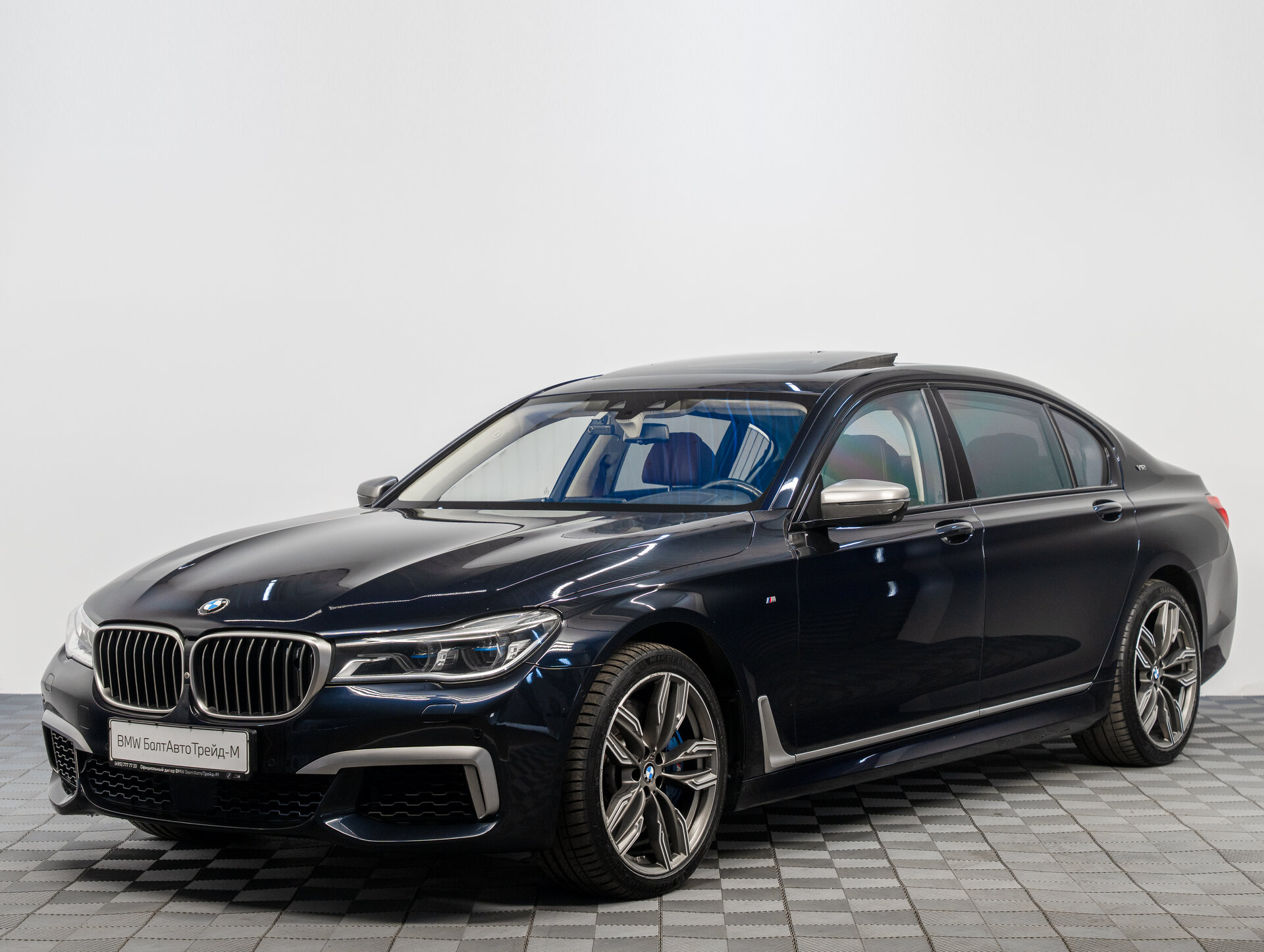 Автомобиль BMW 7 серии M760Li xDrive 6.6 AT (610 л.с.) 4WD - 1